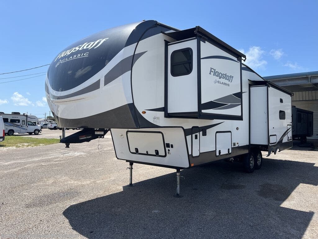 Used 2023 Forest River Flagstaff Classic 8529RLBS available in Rockport, Texas