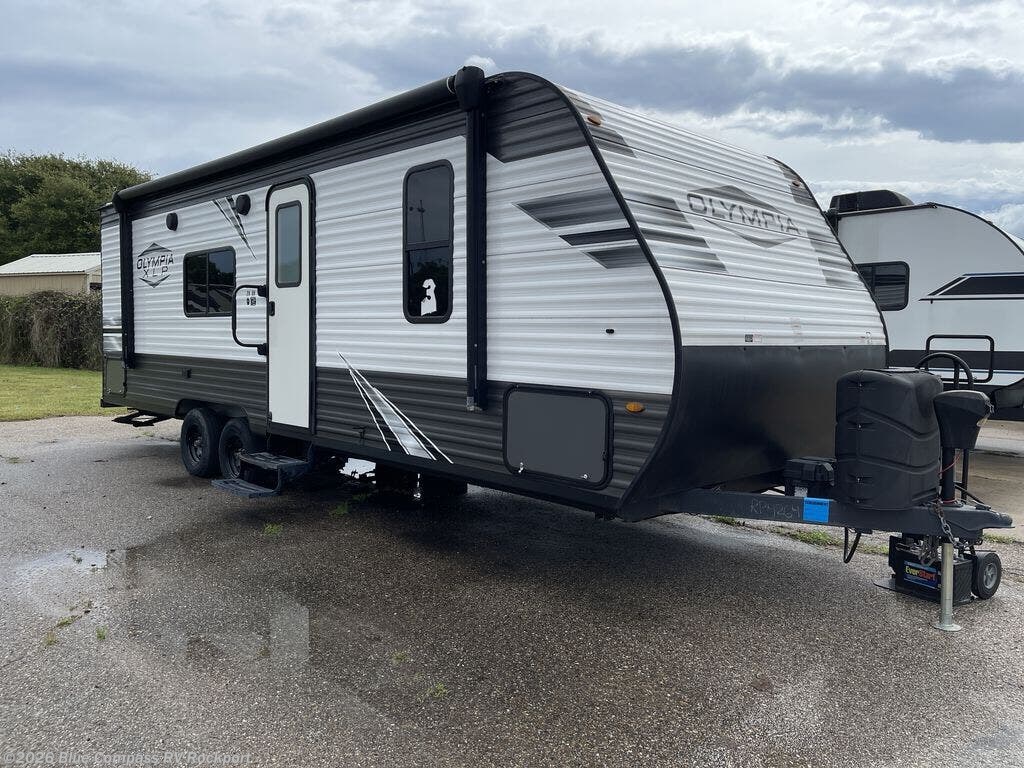 2022 Highland Ridge Olympia 26BH - Used Travel Trailer For Sale by Blue Compass RV Rockport in Rockport, Texas features Slideout