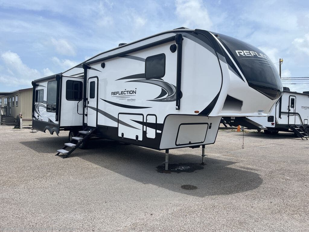 2022 Reflection 337RLS by Grand Design from Blue Compass RV Rockport in Rockport, Texas