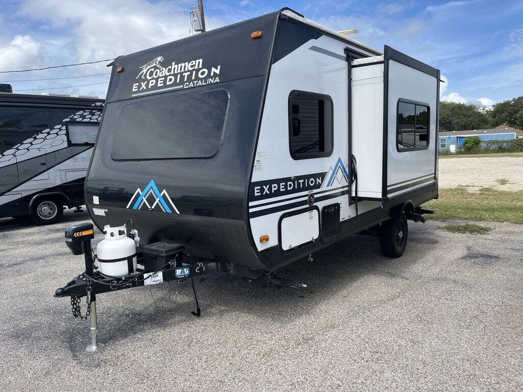 Used 2024 Coachmen Catalina Expedition 192FQS available in Rockport, Texas