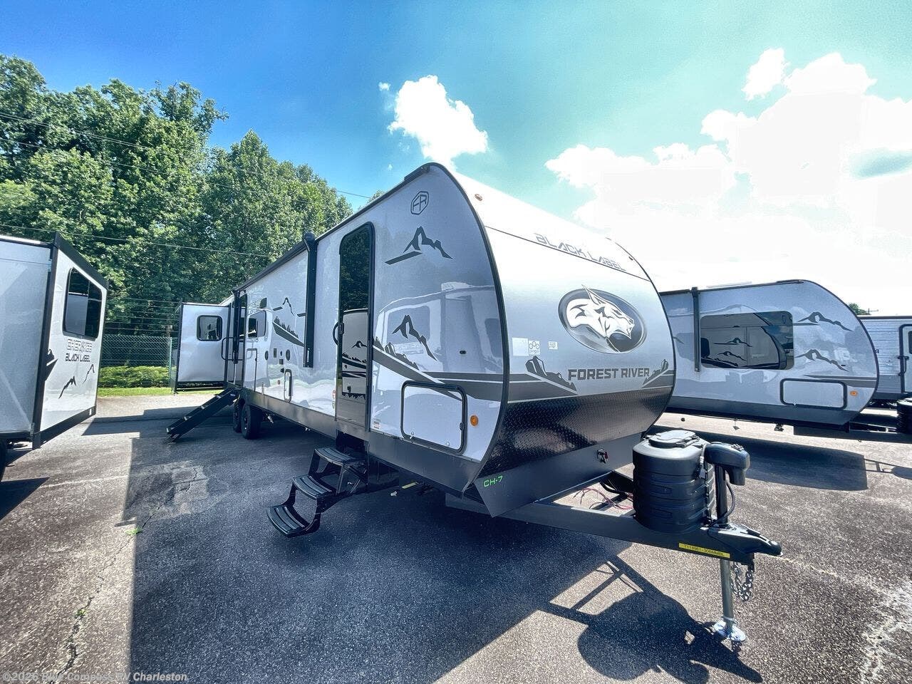 2025 Cherokee Wolf Den 306MMBL by Forest River from Blue Compass RV Charleston in Ladson, South Carolina