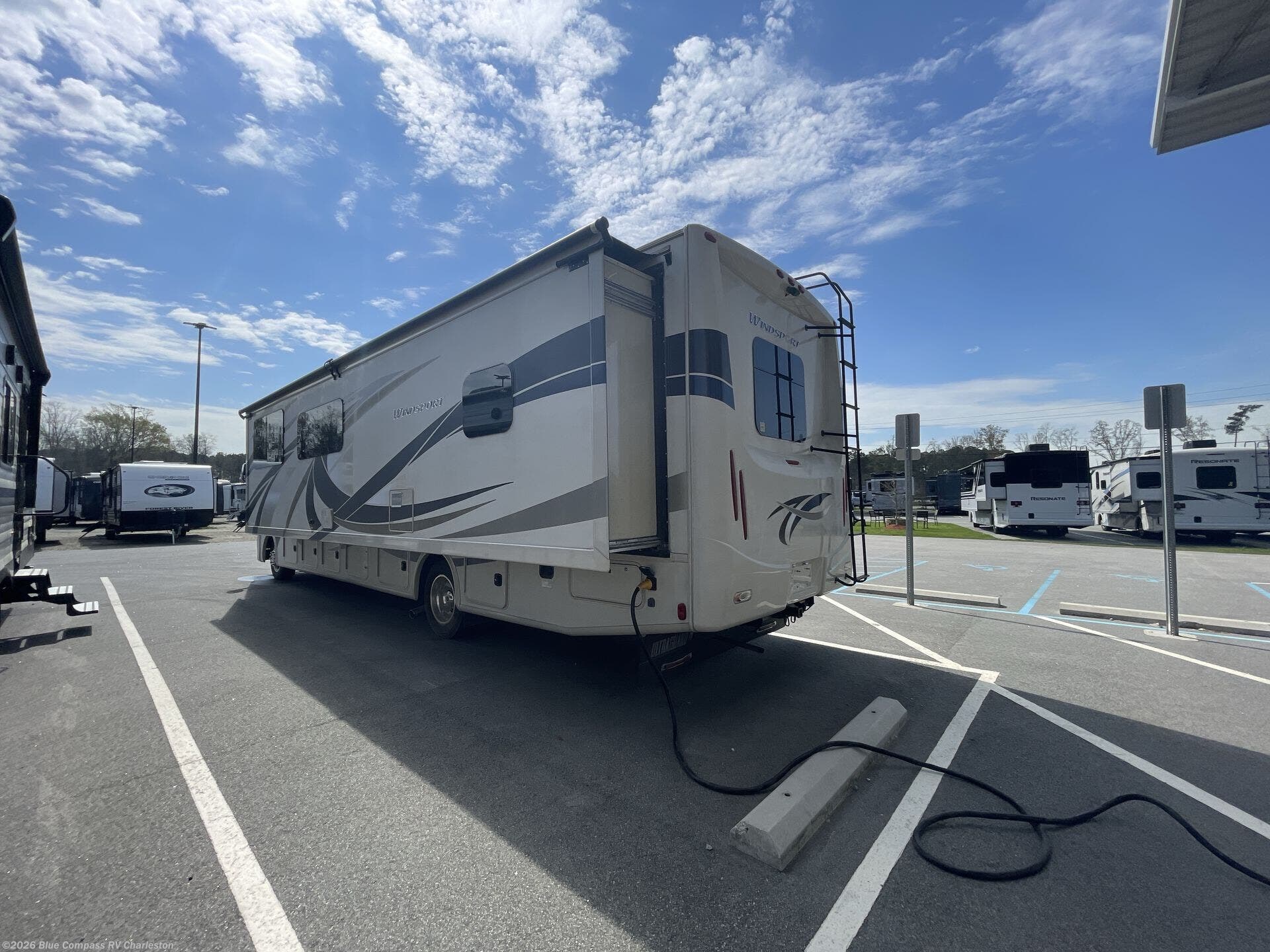 Used 2015 Thor Motor Coach Windsport 34f available in Ladson, South Carolina