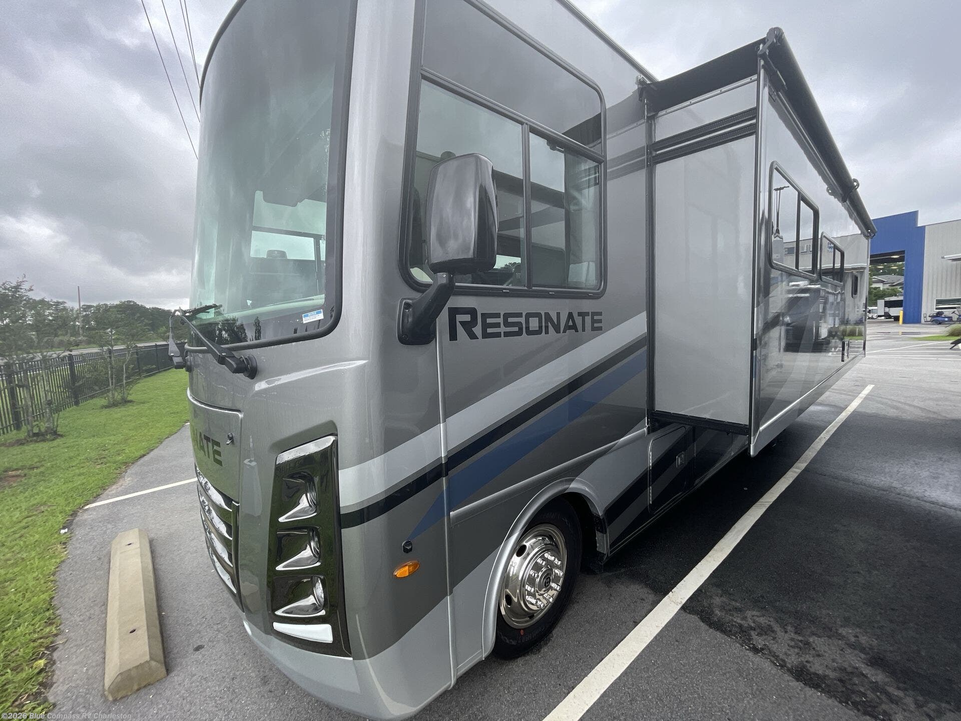 2026 Thor Motor Coach Resonate 29D - New Class A For Sale by Blue Compass RV Charleston in Ladson, South Carolina features Slideout
