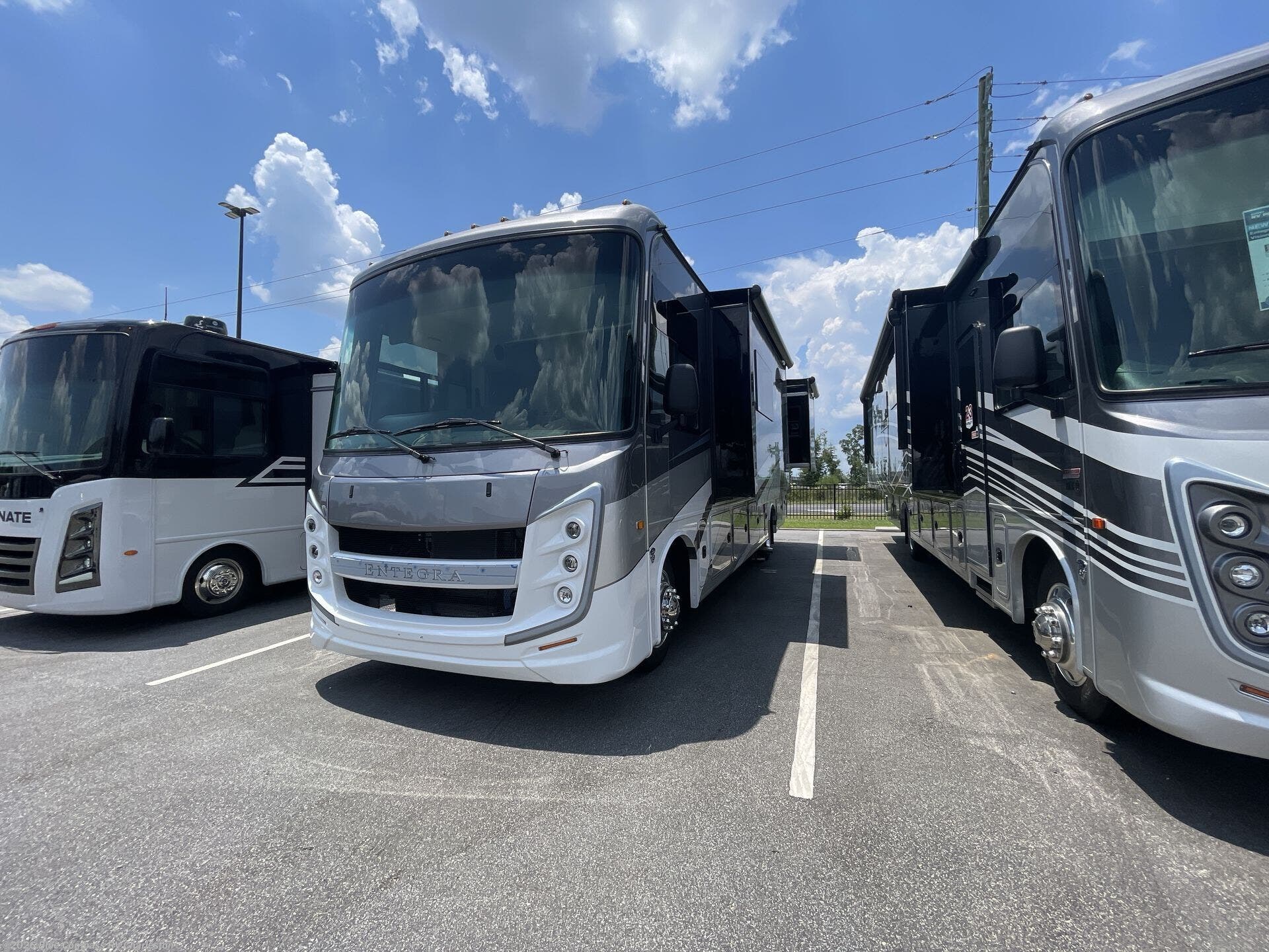 New 2027 Entegra Coach Vision XL 31UL available in Ladson, South Carolina