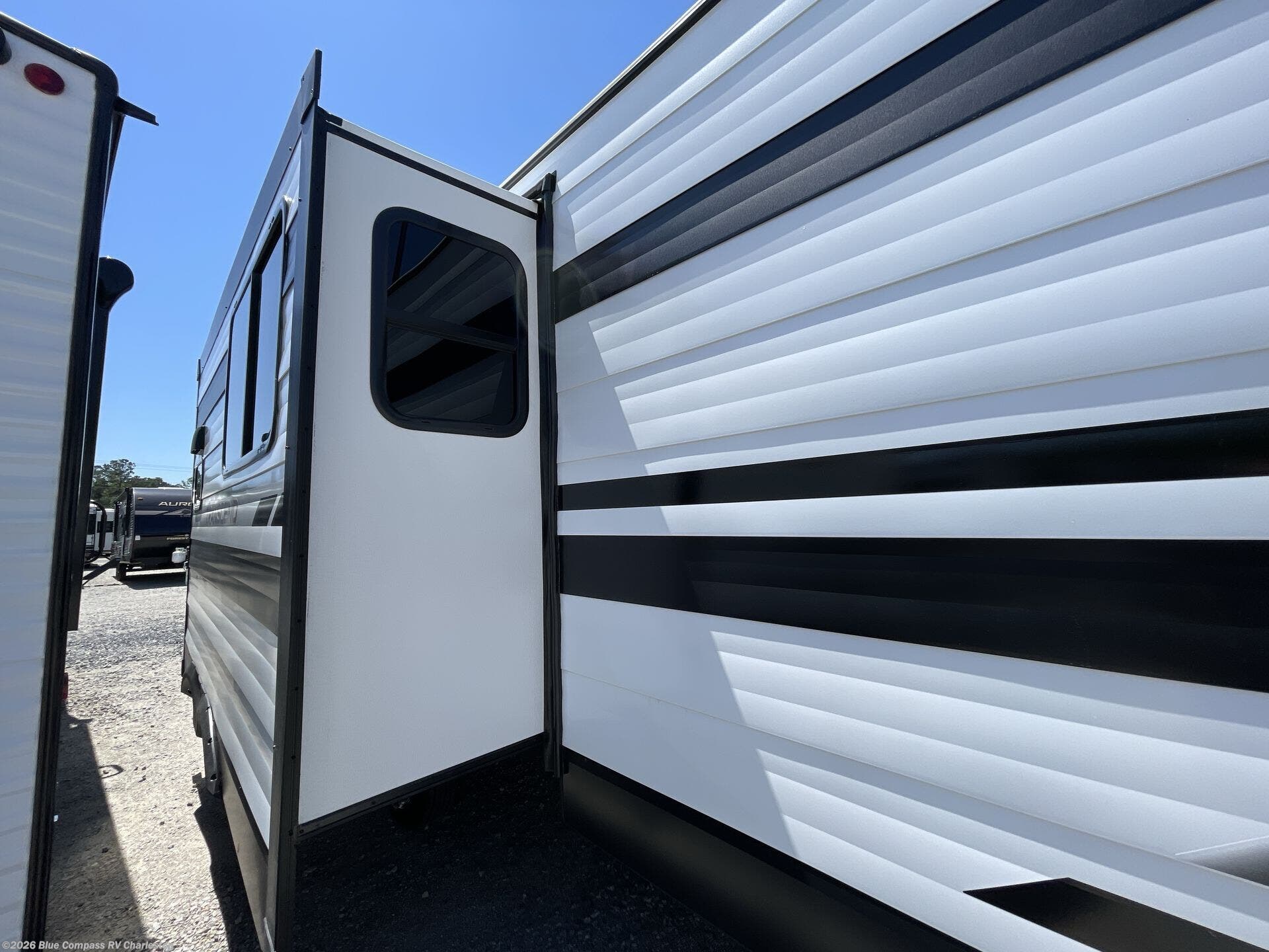2025 Transcend 295QBT by Grand Design from Blue Compass RV Charleston in Ladson, South Carolina