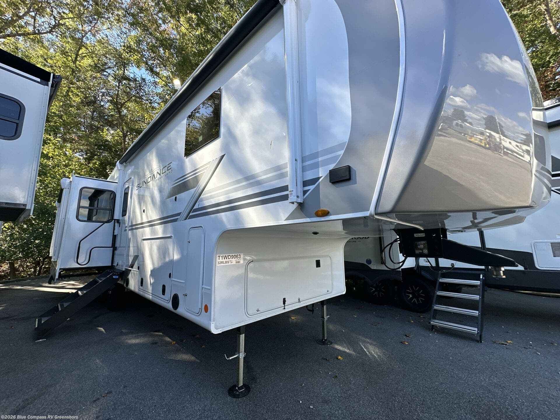 2026 Heartland Sundance 32RLBS - New Fifth Wheel For Sale by Blue Compass RV Greensboro in Colfax, North Carolina