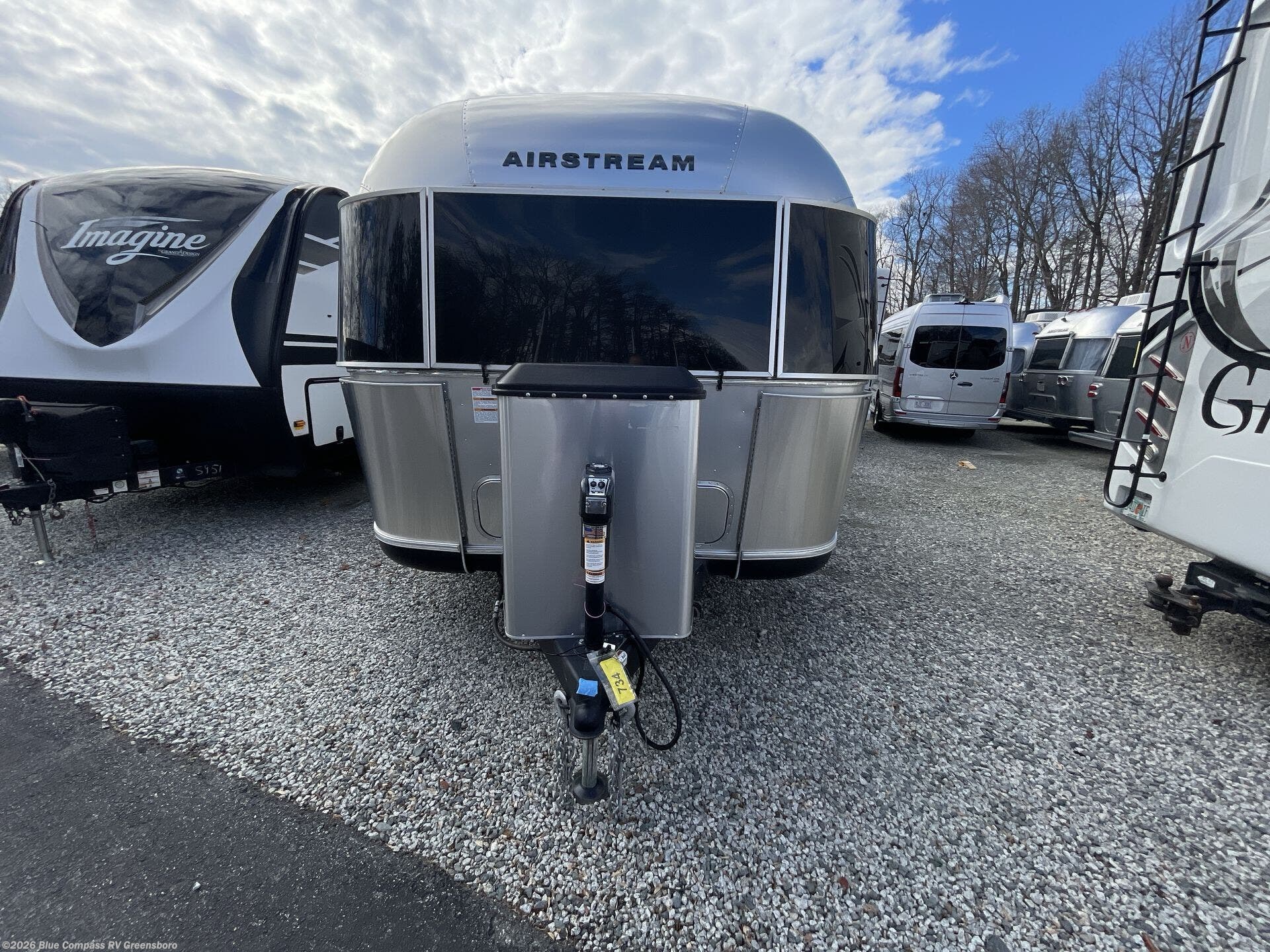 2023 Airstream Classic 33FB Twin - Used Travel Trailer For Sale by Blue Compass RV Greensboro in Colfax, North Carolina