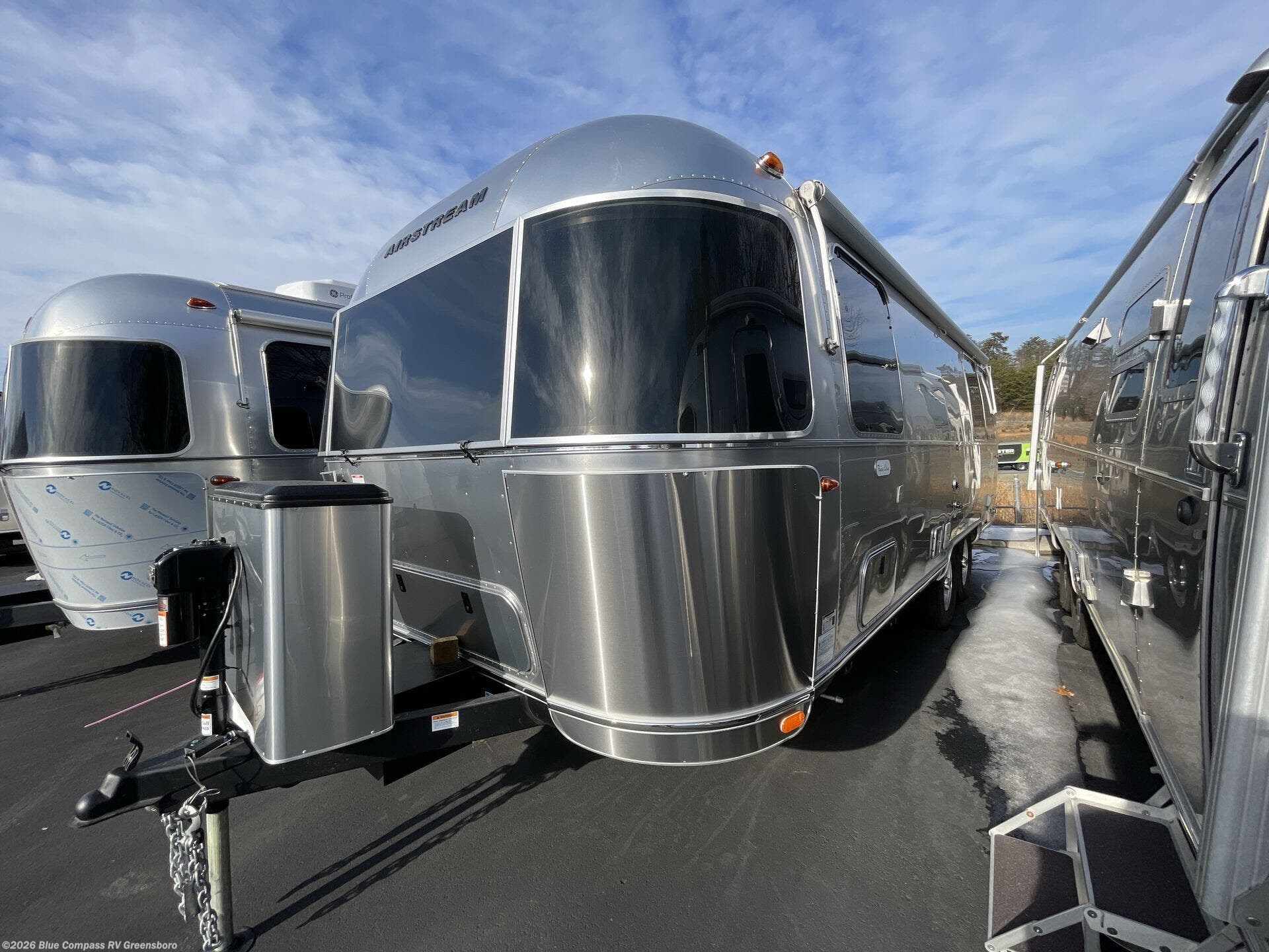 2026 Flying Cloud 25FB Twin by Airstream from Blue Compass RV Greensboro in Colfax, North Carolina