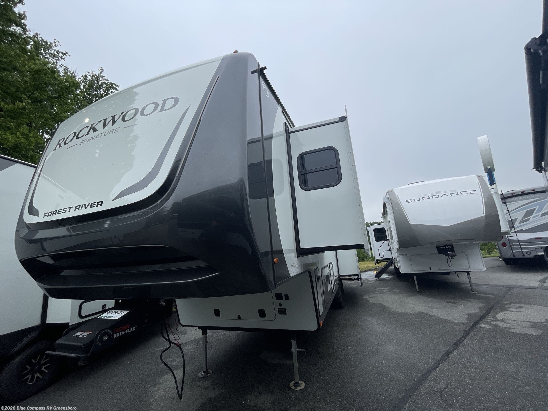 2026 Rockwood Signature R361RLS by Forest River from Blue Compass RV Greensboro in Colfax, North Carolina