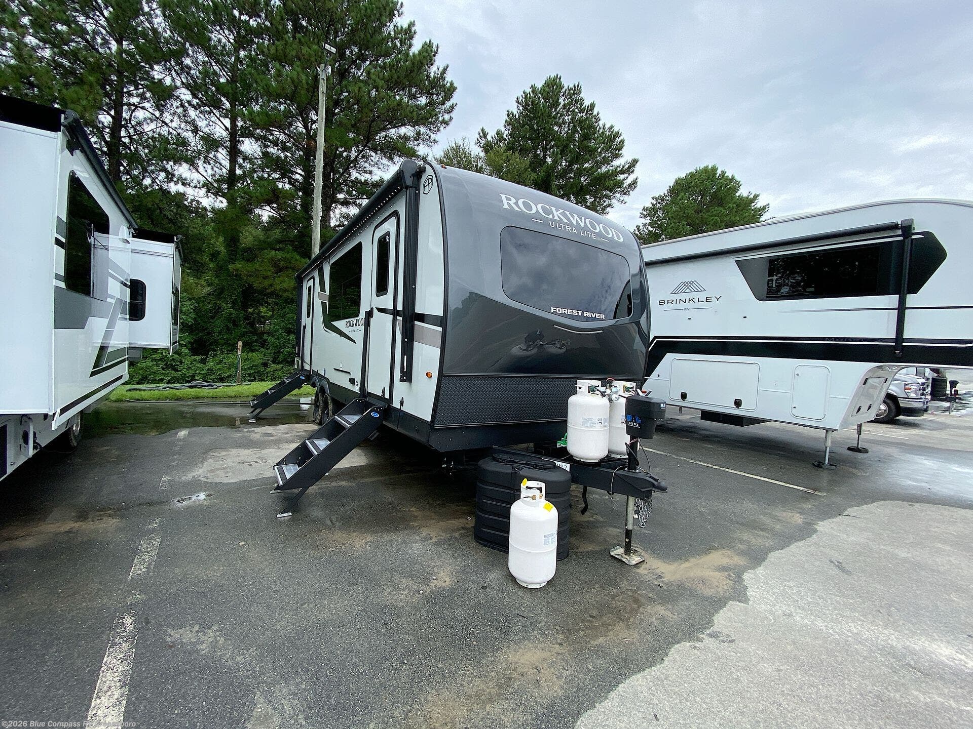 2026 Rockwood Ultra Lite 2619FK by Forest River from Blue Compass RV Greensboro in Colfax, North Carolina