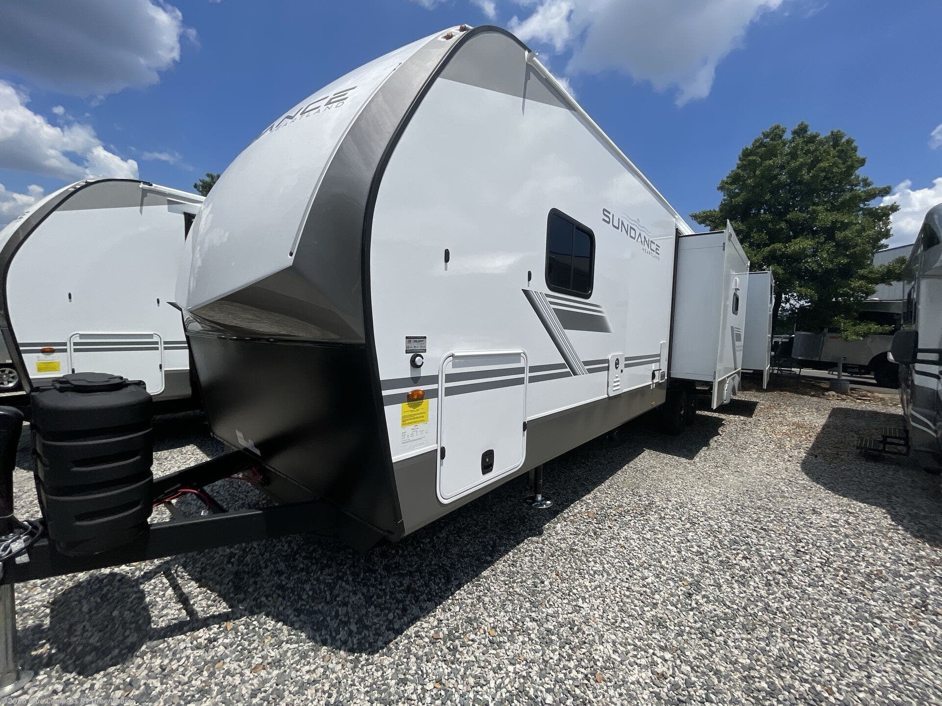 2027 Sundance Ultra-Lite 31BROK by Heartland from Blue Compass RV Greensboro in Colfax, North Carolina