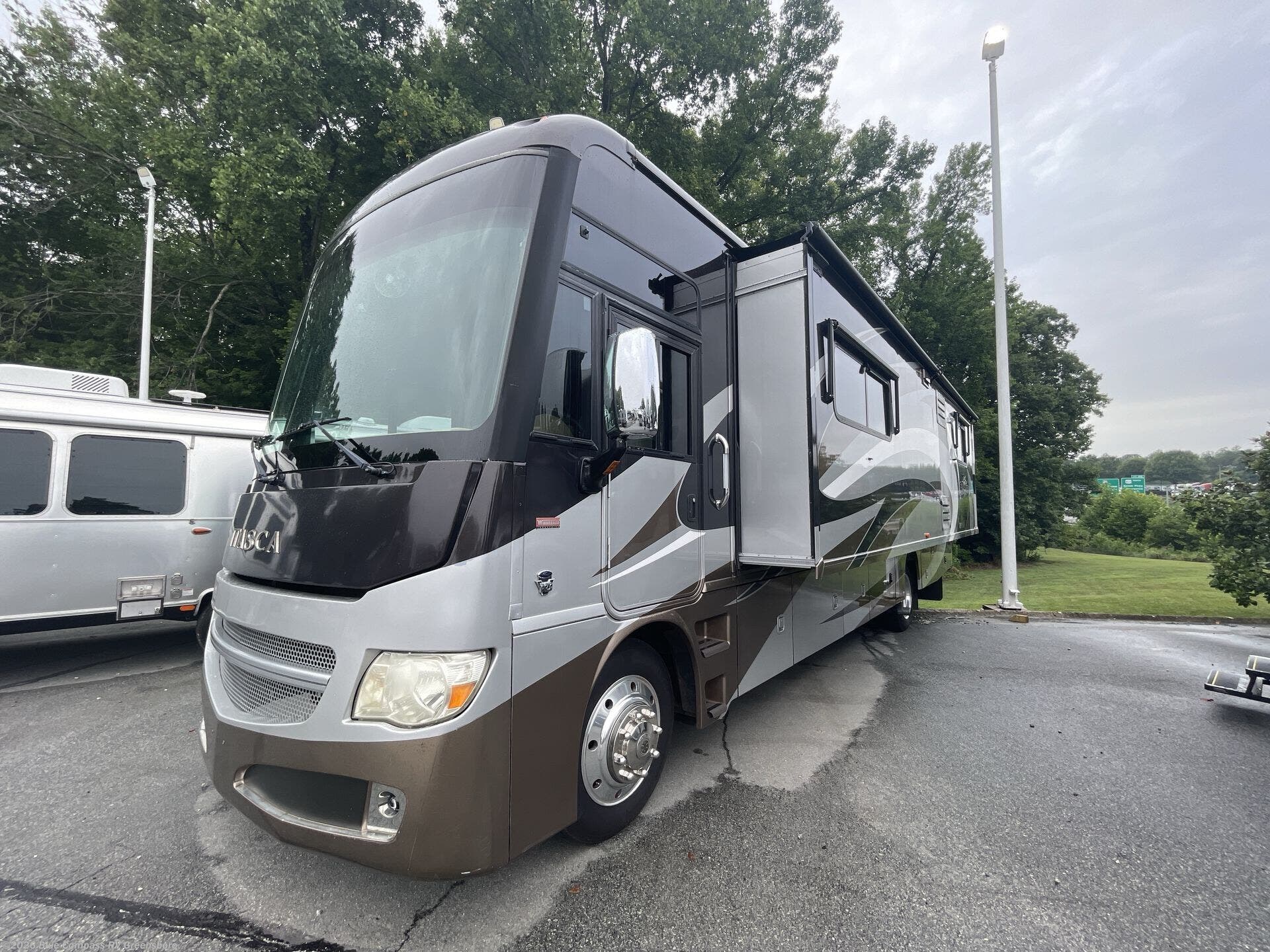 2013 Suncruiser 35P by Itasca from Blue Compass RV Greensboro in Colfax, North Carolina