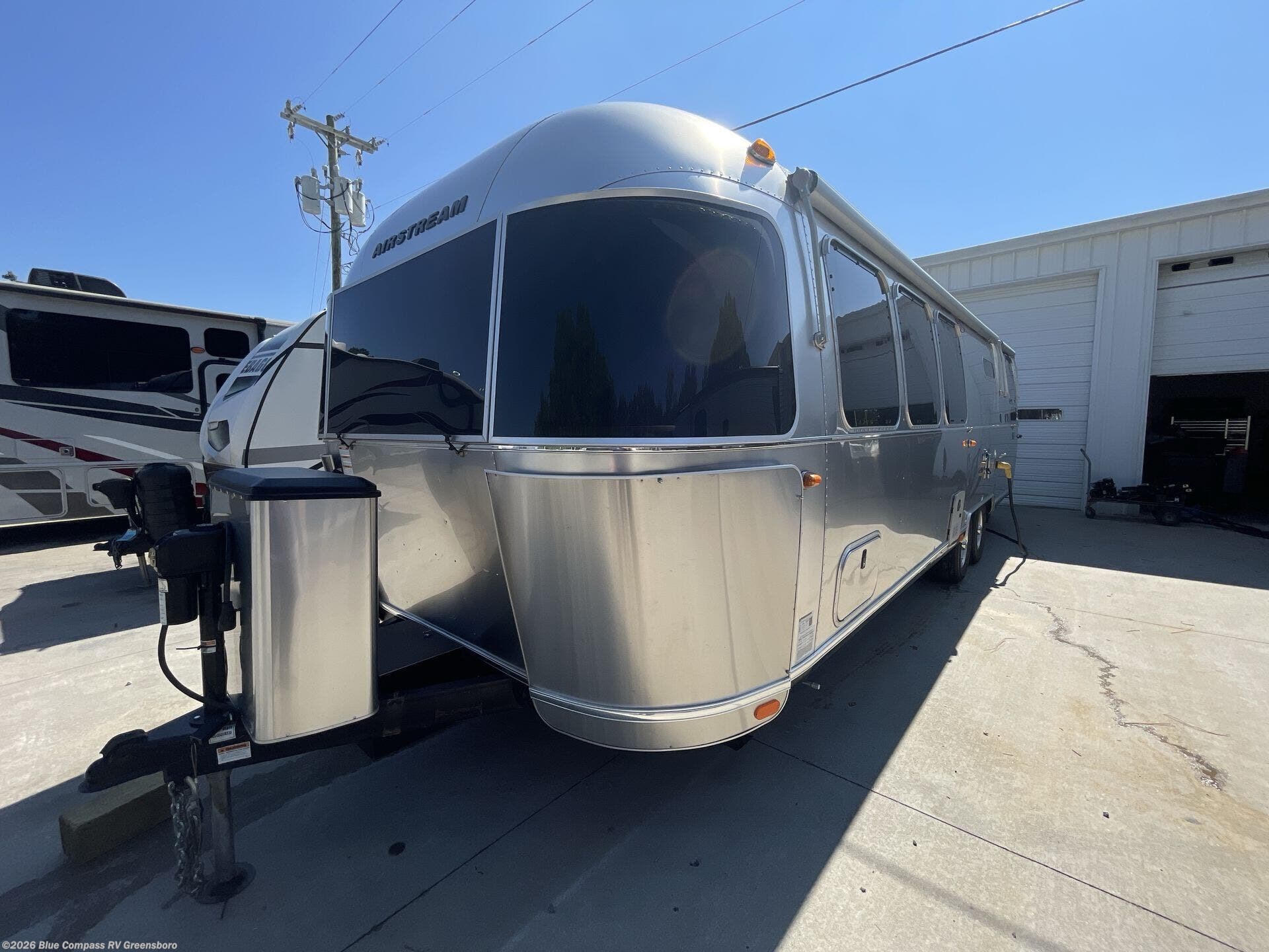 2021 Globetrotter 30RB by Airstream from Blue Compass RV Greensboro in Colfax, North Carolina