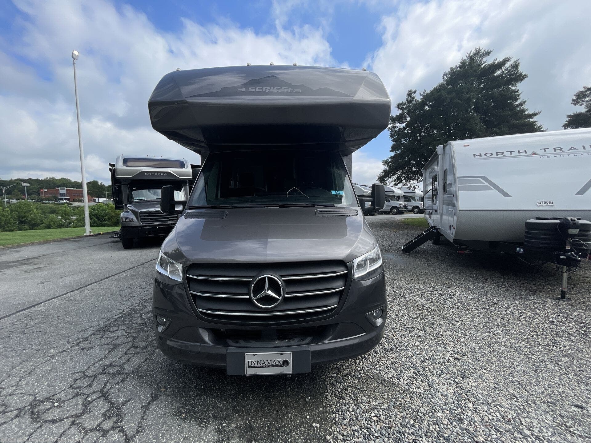 Used 2025 Dynamax Corp isata 3 24SSSFXM available in Colfax, North Carolina
