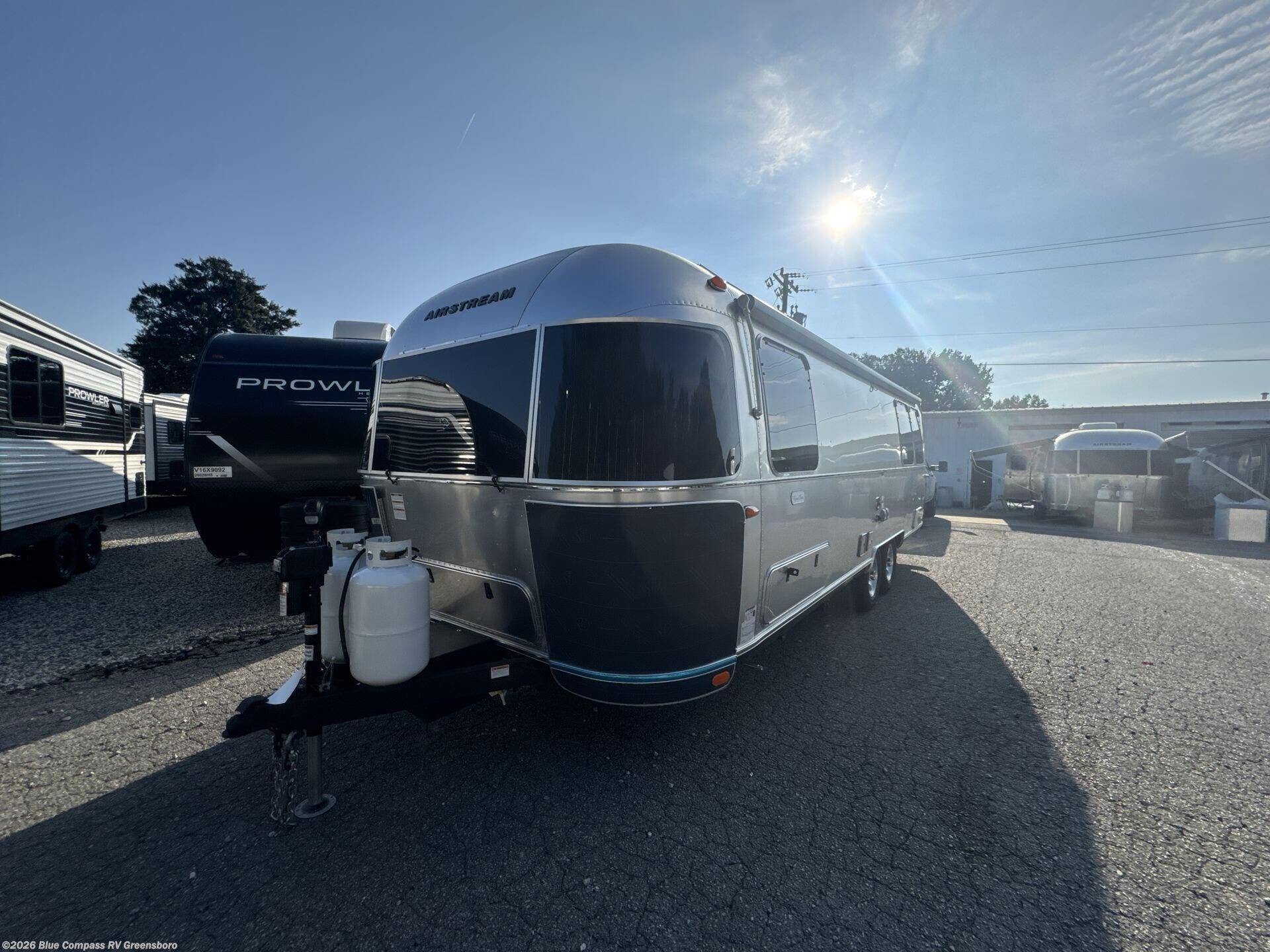 New 2027 Airstream Flying Cloud 27FB Twin available in Colfax, North Carolina