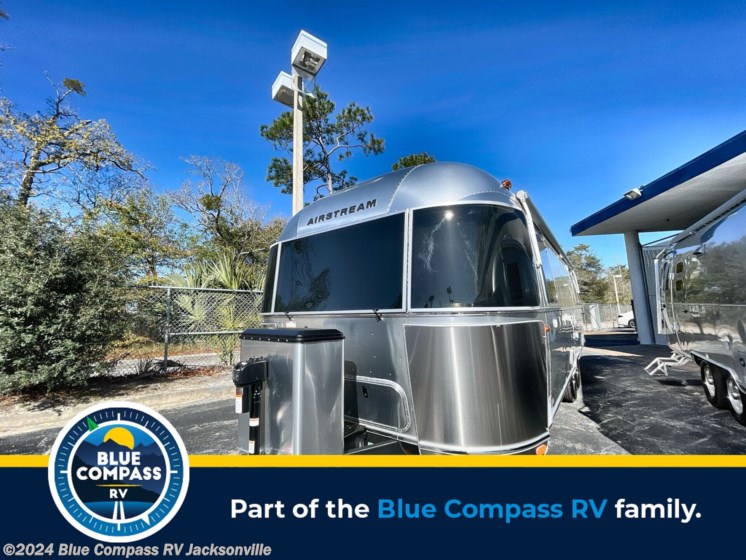 New 2024 Airstream Flying Cloud 27FB available in Jacksonville, Florida