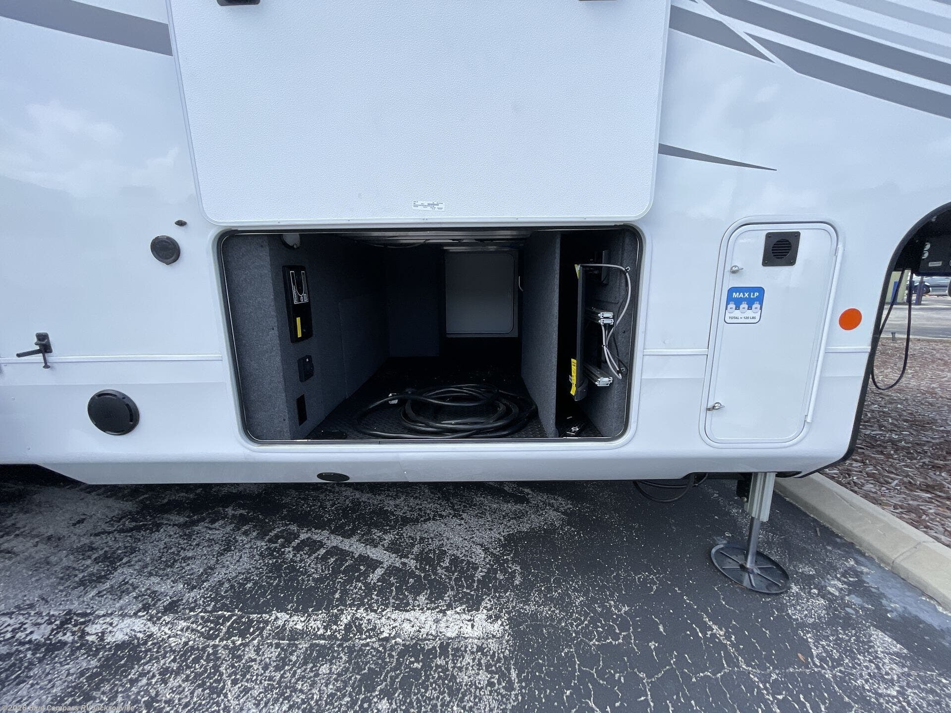 2025 North Point 381CKRE by Jayco from Blue Compass RV Jacksonville in Jacksonville, Florida