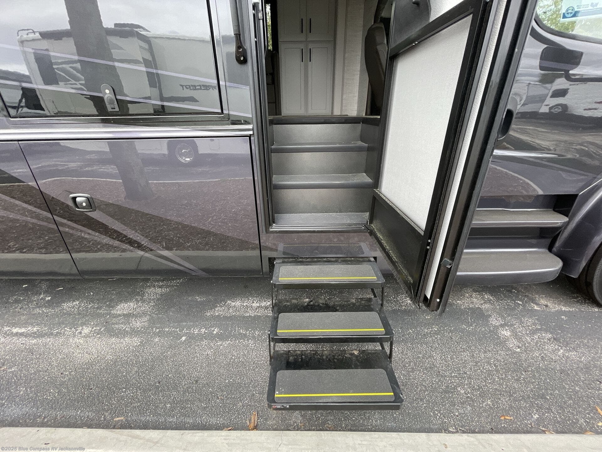 New 2025 Jayco Seneca 37K available in Jacksonville, Florida