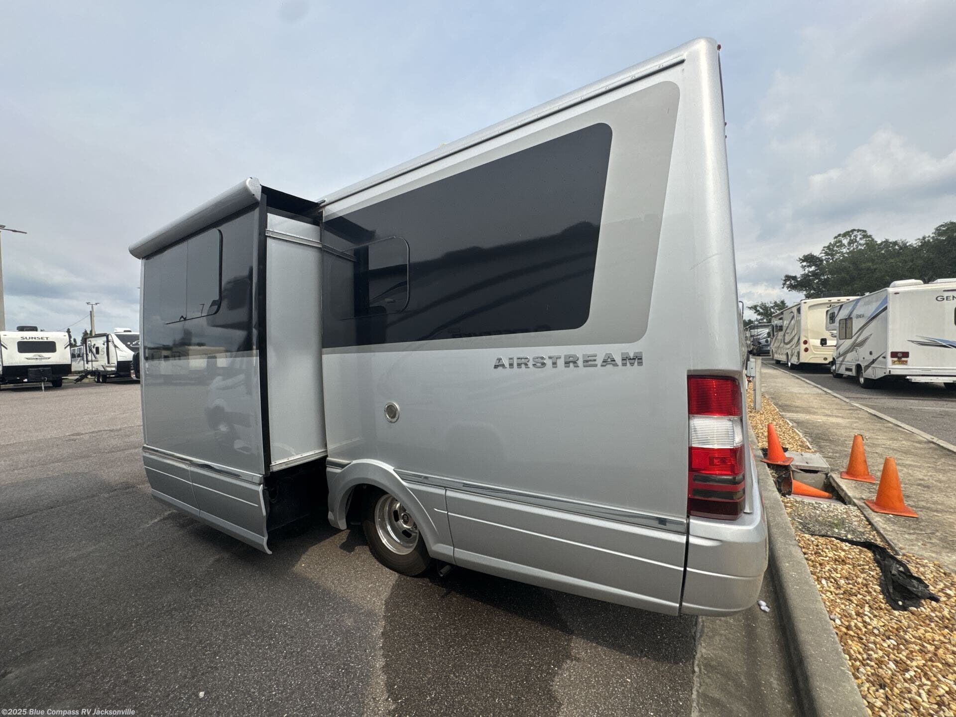 Used 2020 Airstream Atlas Murphy Suite available in Jacksonville, Florida