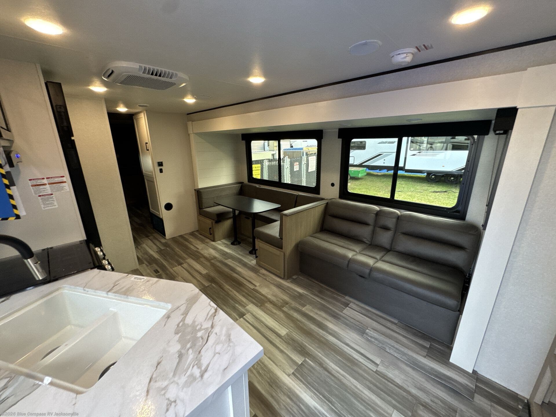 New 2026 Jayco Jay Flight SLX 321BDS available in Jacksonville, Florida