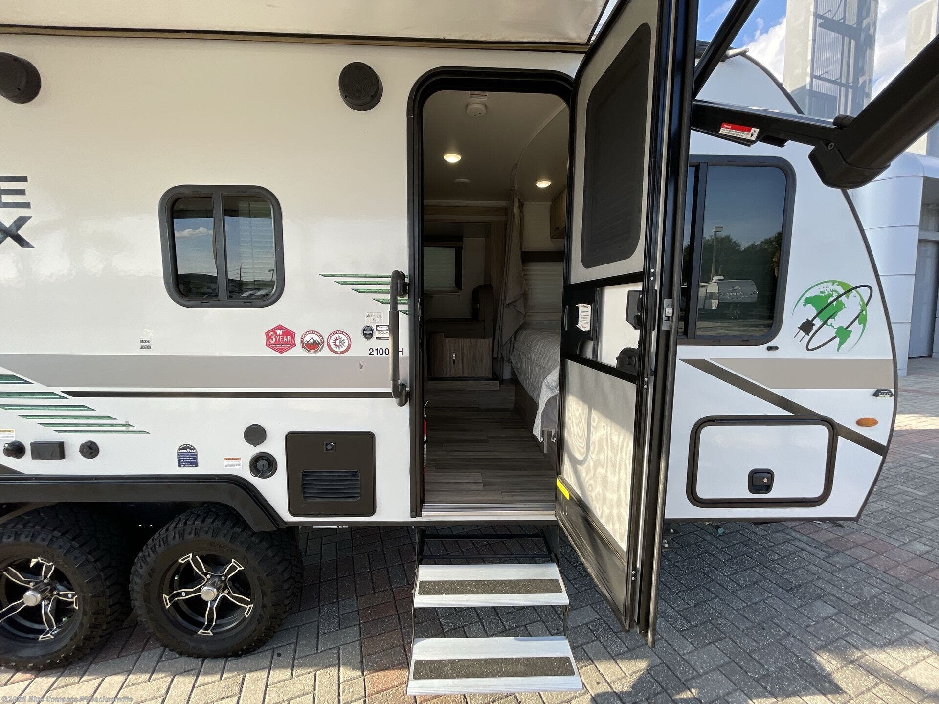 2022 Micro Minnie FLX 2100BH by Winnebago from Blue Compass RV Jacksonville in Jacksonville, Florida