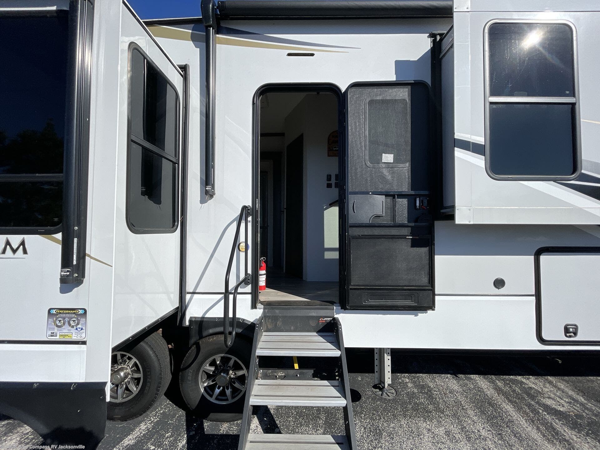 2022 Paradigm 370FB by Alliance RV from Blue Compass RV Jacksonville in Jacksonville, Florida
