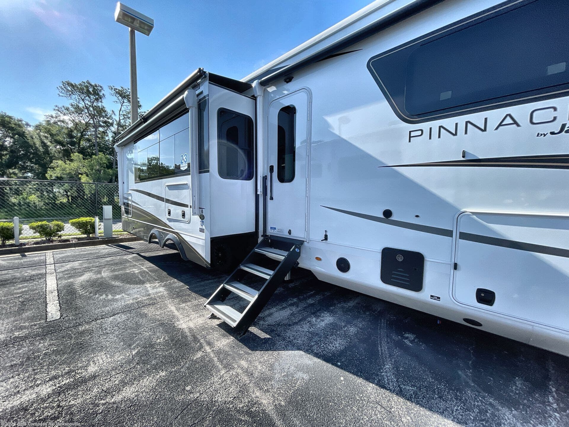 2026 Pinnacle 38FBRK by Jayco from Blue Compass RV Jacksonville in Jacksonville, Florida