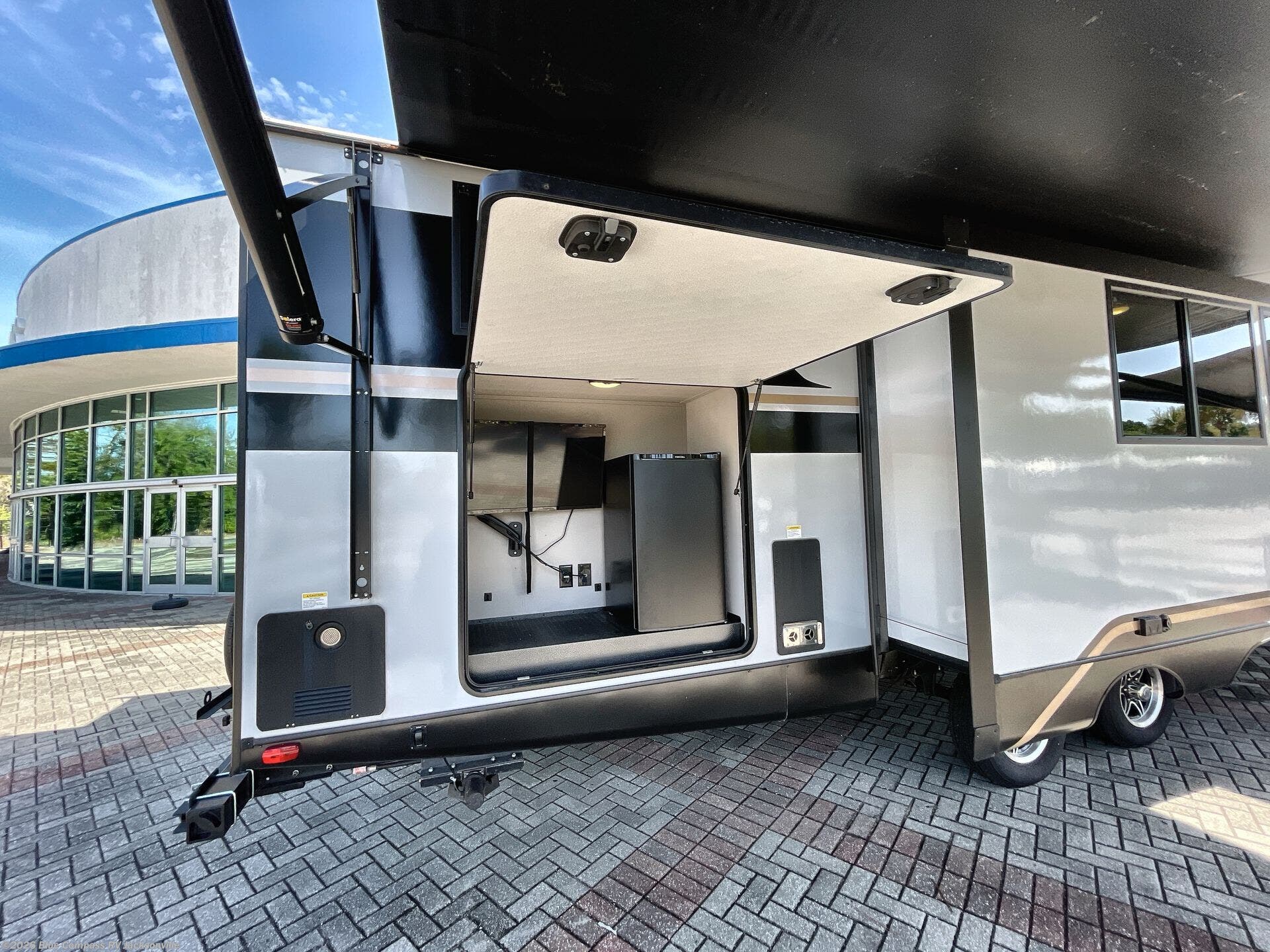 2025 Vibe 3400BH by Forest River from Blue Compass RV Jacksonville in Jacksonville, Florida