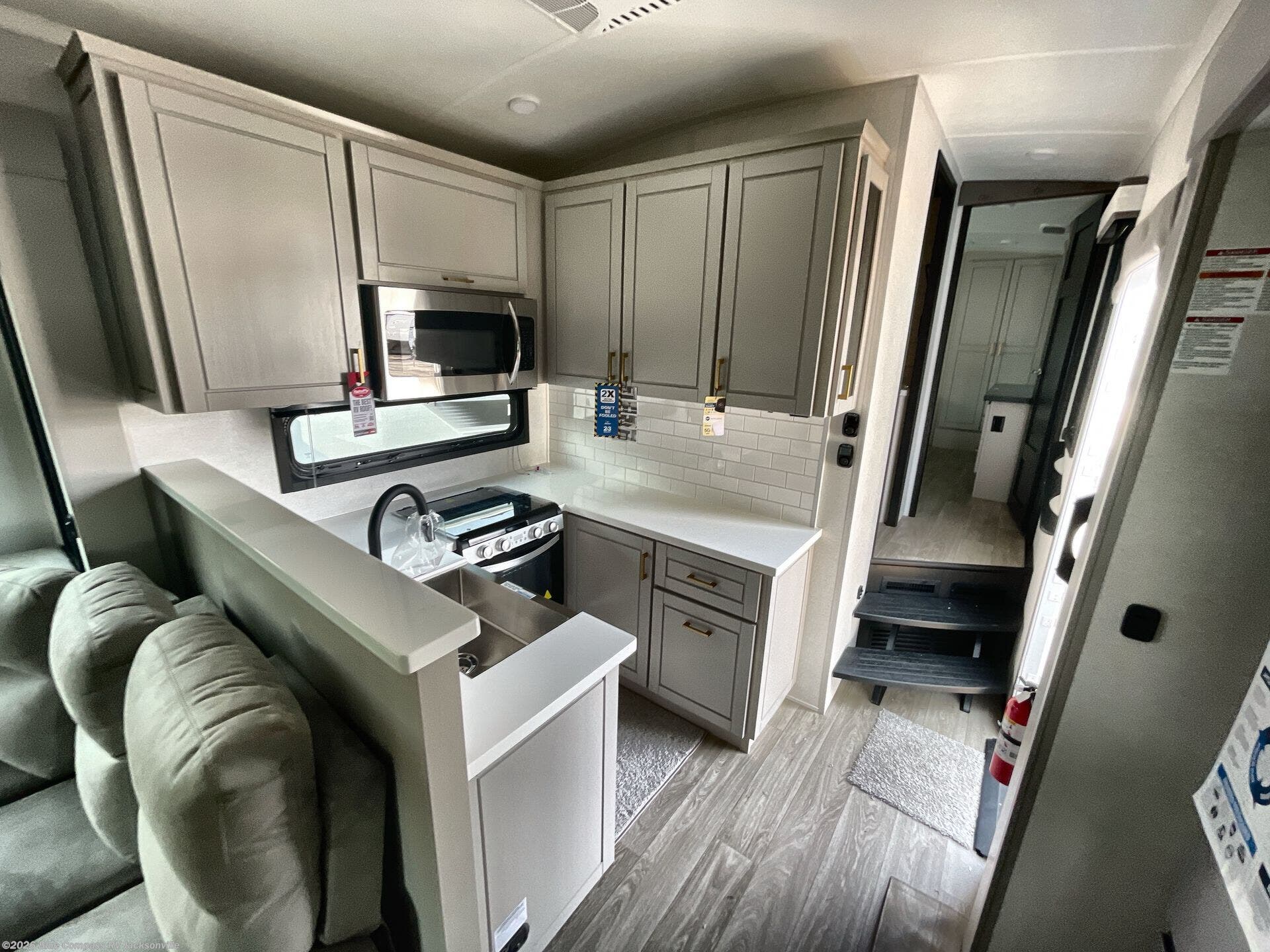 2027 North Point 395DSDB by Jayco from Blue Compass RV Jacksonville in Jacksonville, Florida