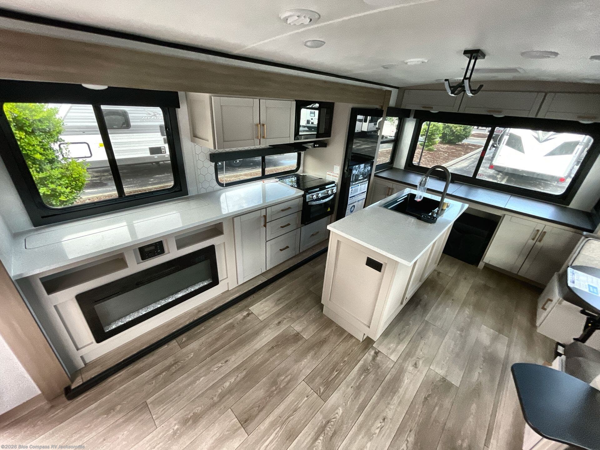 2027 Jay Feather 27MK by Jayco from Blue Compass RV Jacksonville in Jacksonville, Florida