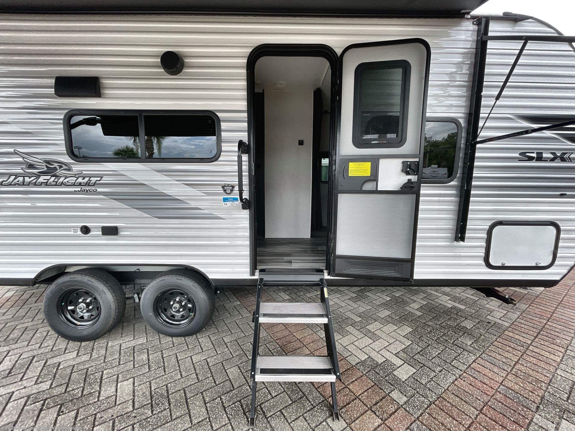 2026 Jayco Jay Flight 210QB - Used Travel Trailer For Sale by Blue Compass RV Jacksonville in Jacksonville, Florida