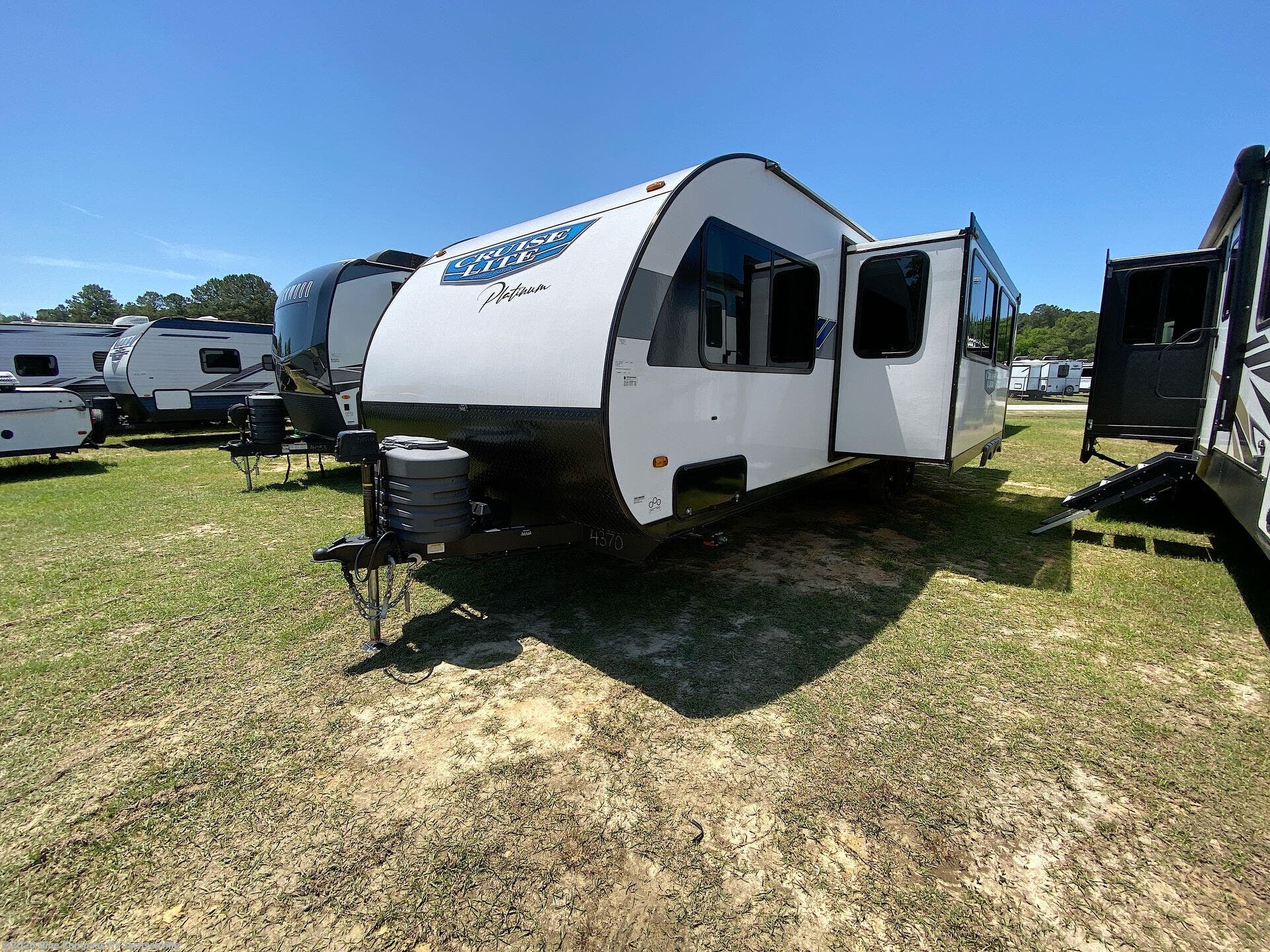 Used 2024 Forest River Salem Cruise Lite 261BHXL available in Jacksonville, Florida