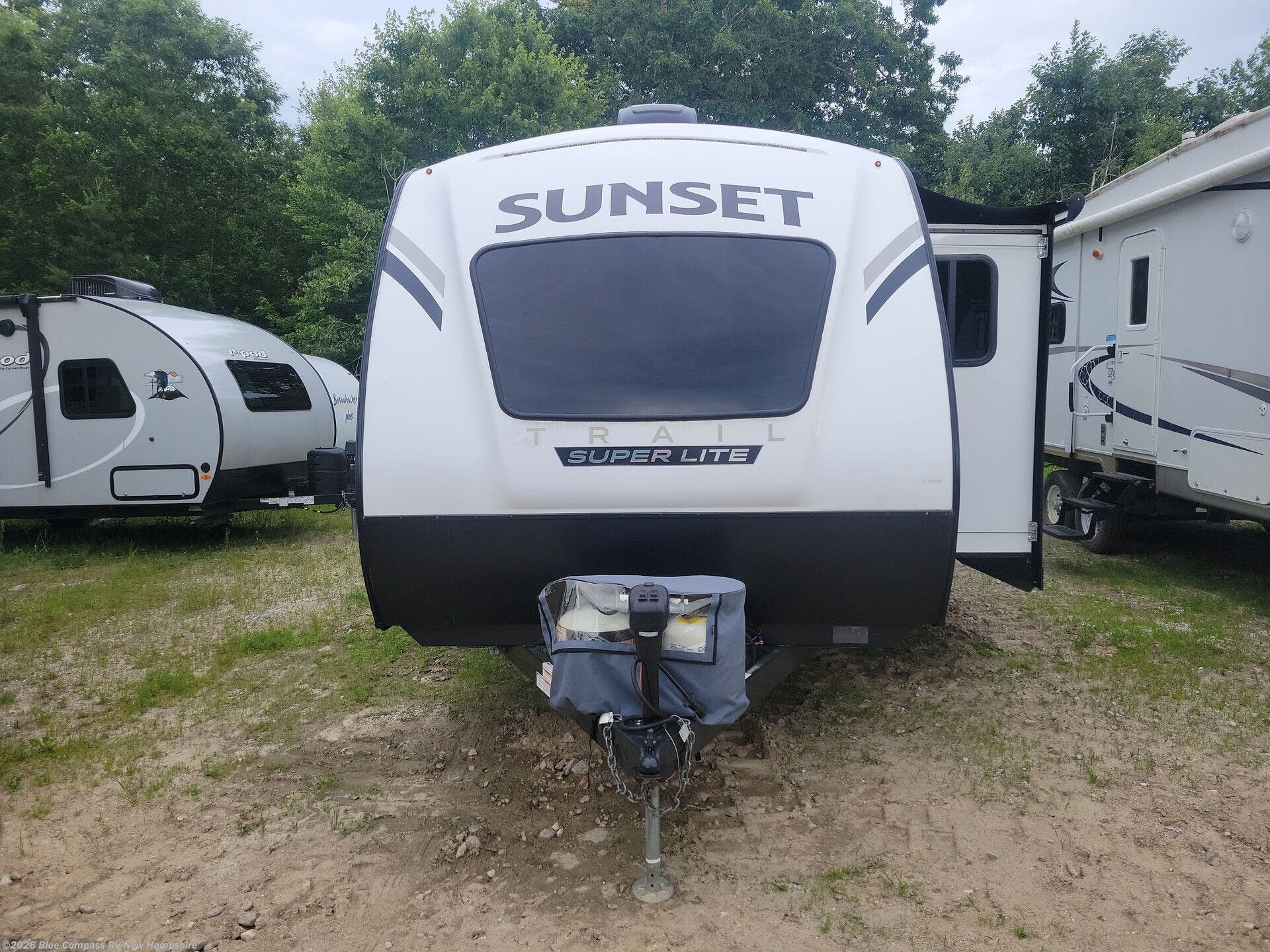 2022 Sunset Trail SS269FK by CrossRoads from Blue Compass RV New Hampshire in Epsom, New Hampshire
