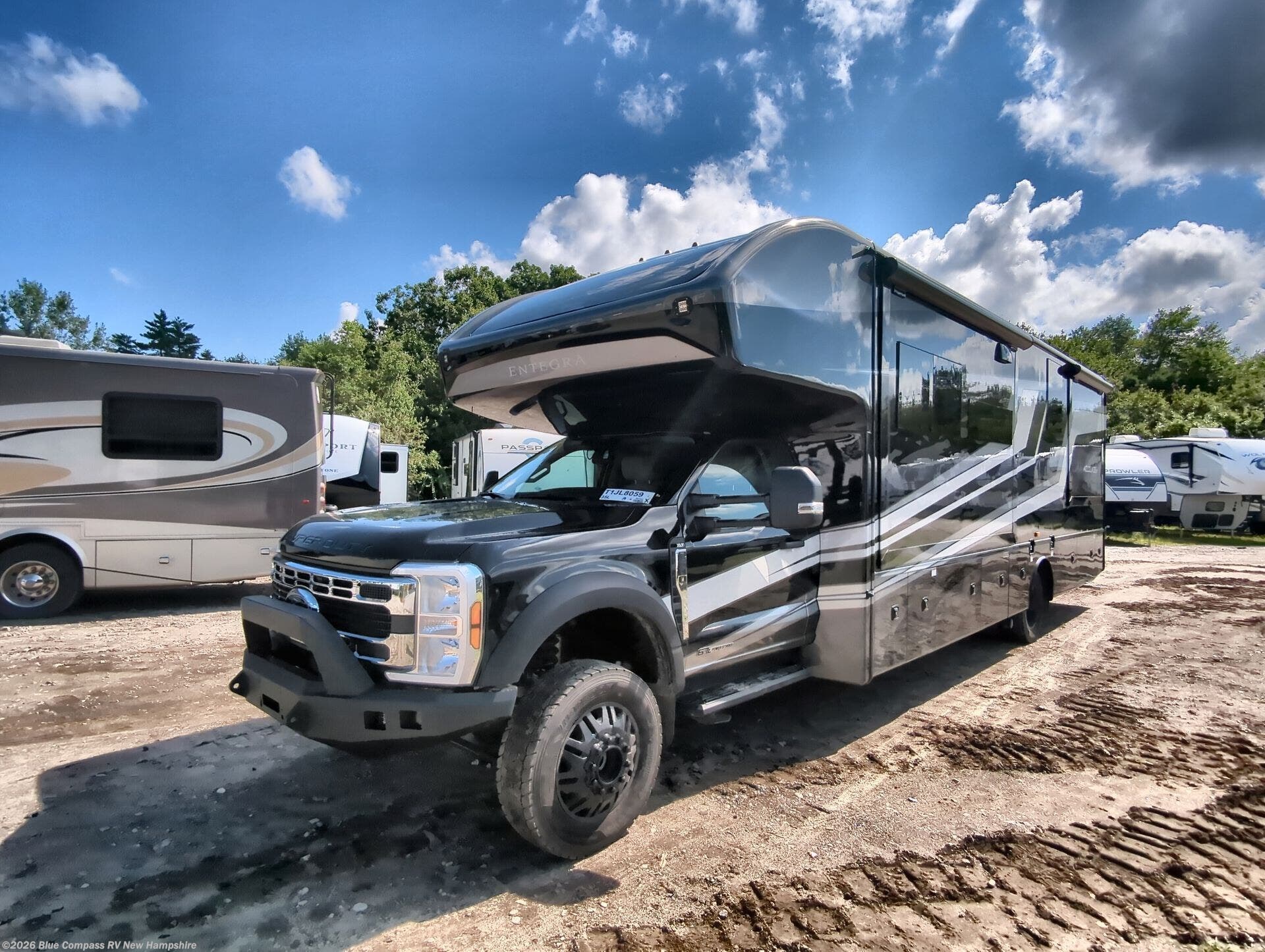 New 2026 Entegra Coach Accolade XT 35L available in Epsom, New Hampshire