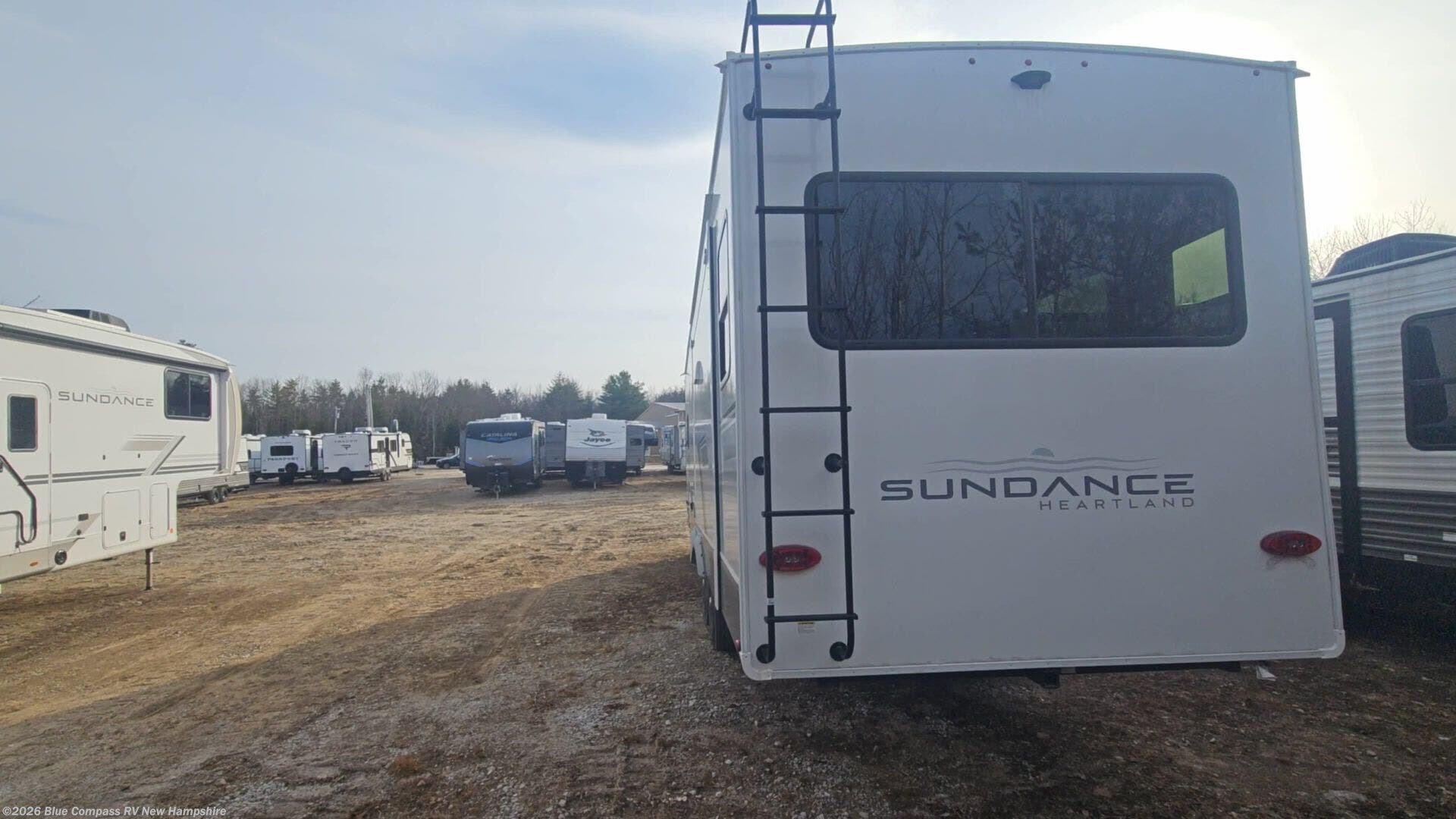 2026 Sundance Ultra-Lite 29RLBS by Heartland from Blue Compass RV New Hampshire in Epsom, New Hampshire