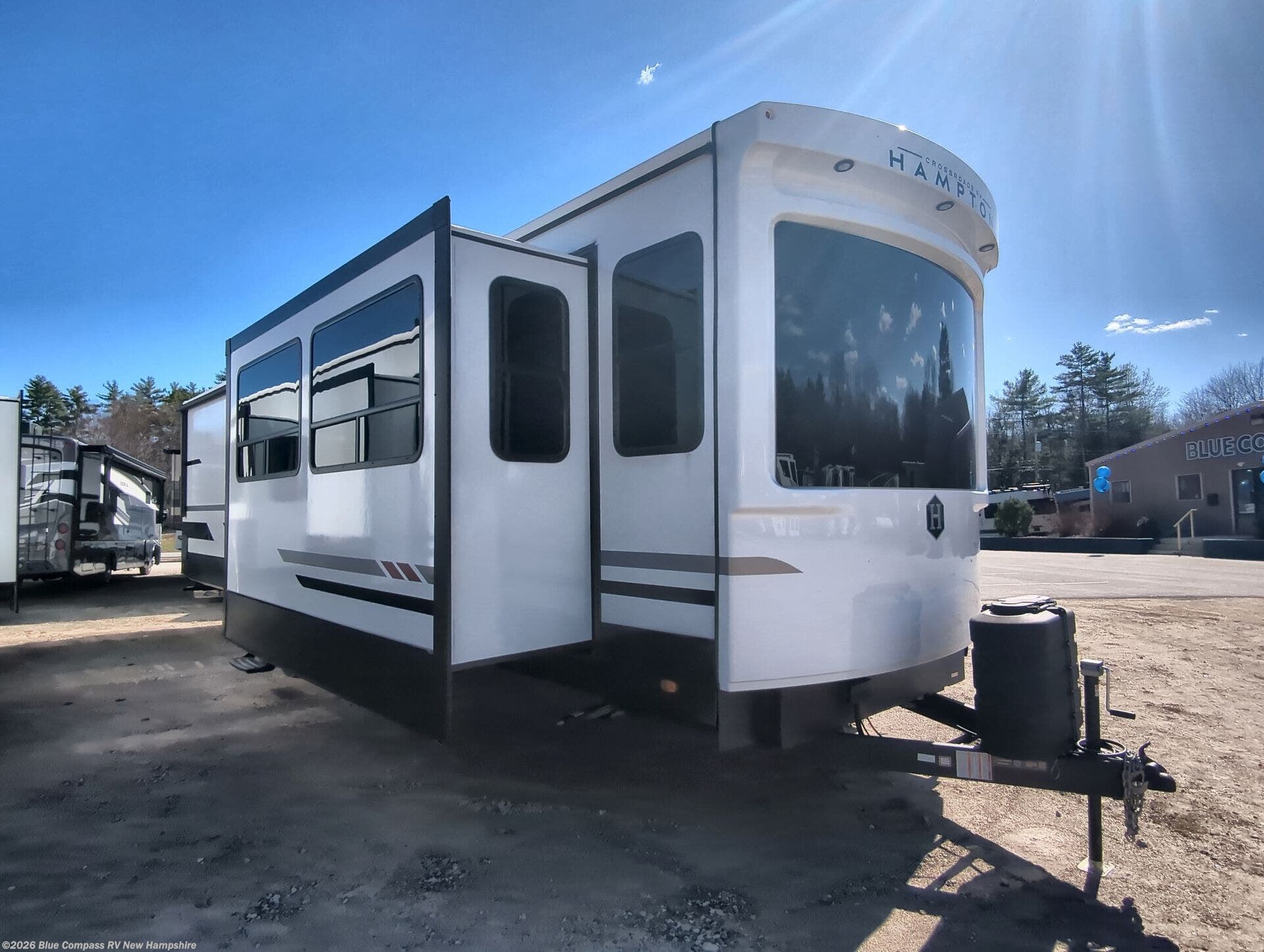 2026 Hampton 372FDB by CrossRoads from Blue Compass RV New Hampshire in Epsom, New Hampshire