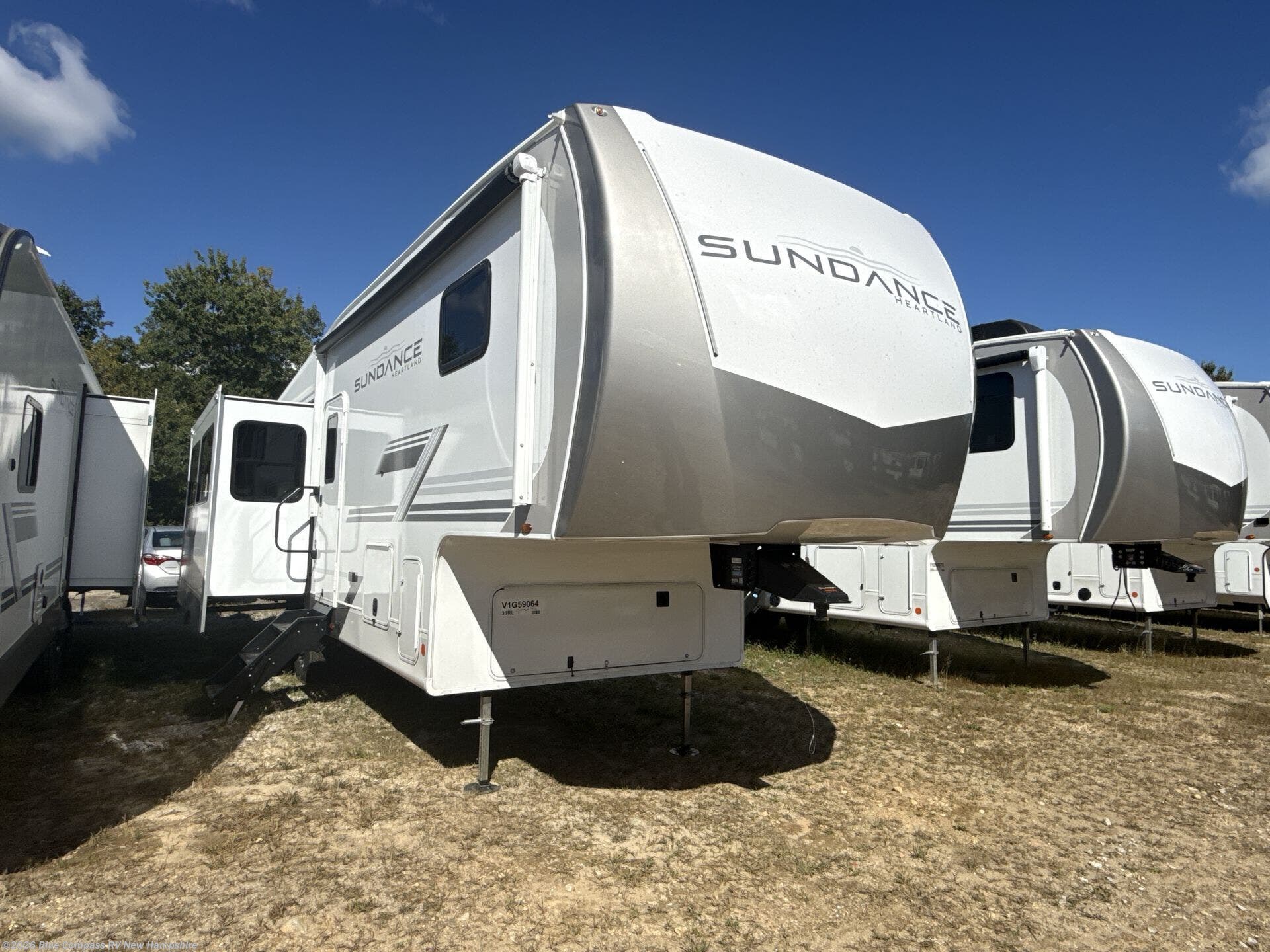 New 2027 Heartland Sundance 31RL available in Epsom, New Hampshire