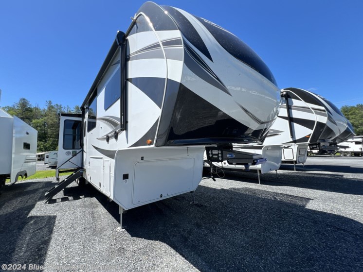 New 2024 Grand Design Solitude 390RK available in East Montpelier, Vermont