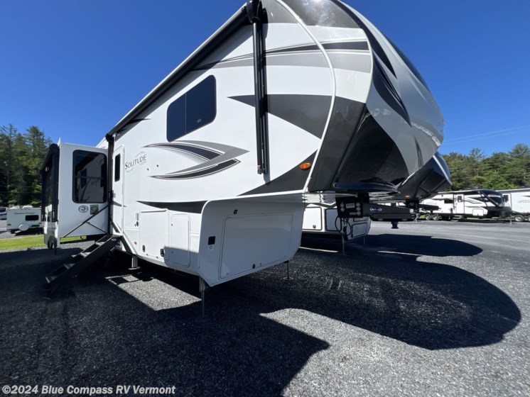 New 2024 Grand Design Solitude 310GK available in East Montpelier, Vermont