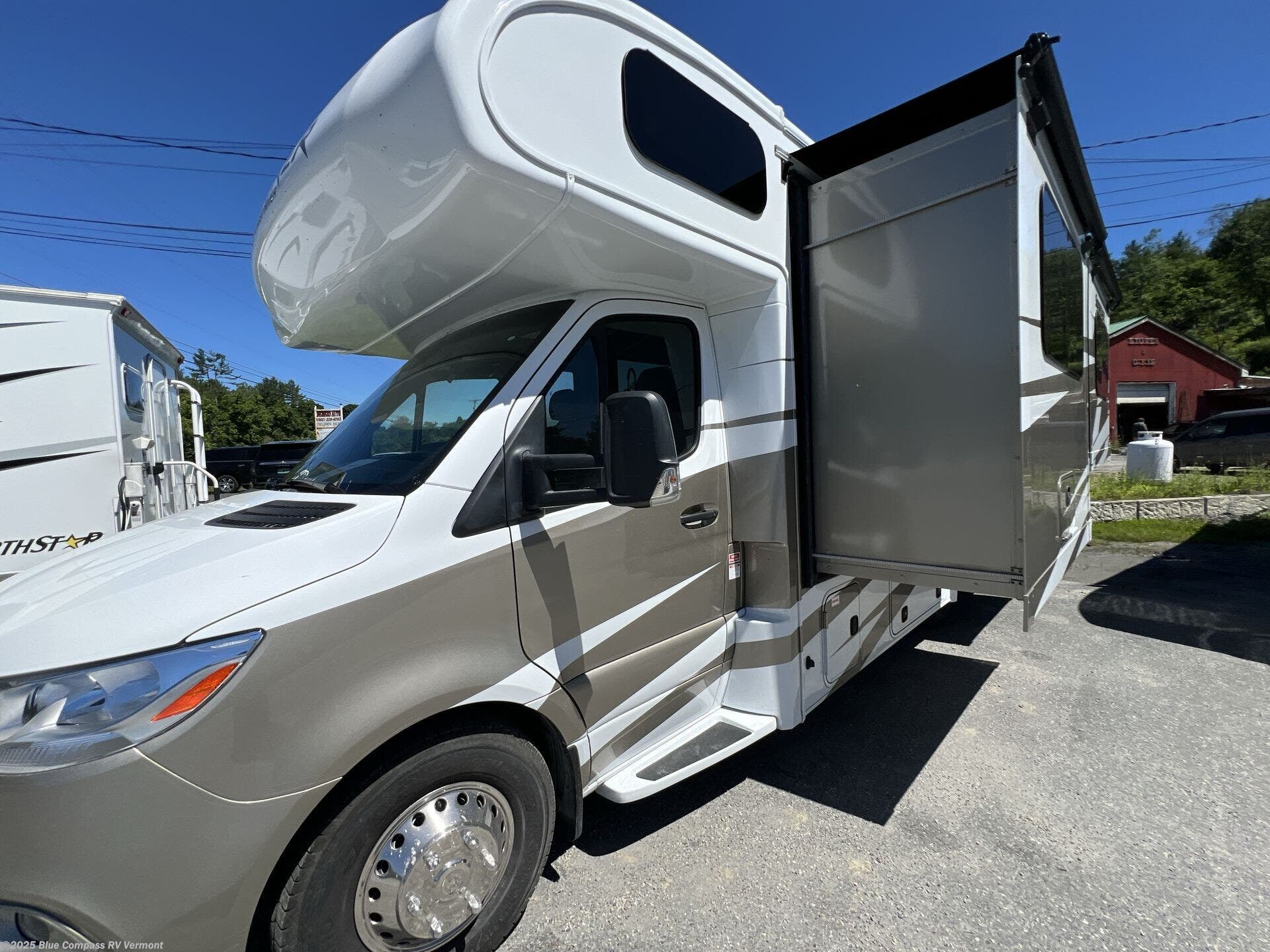 2025 Sunseeker MBS 2400DSB by Forest River from Blue Compass RV Vermont in East Montpelier, Vermont