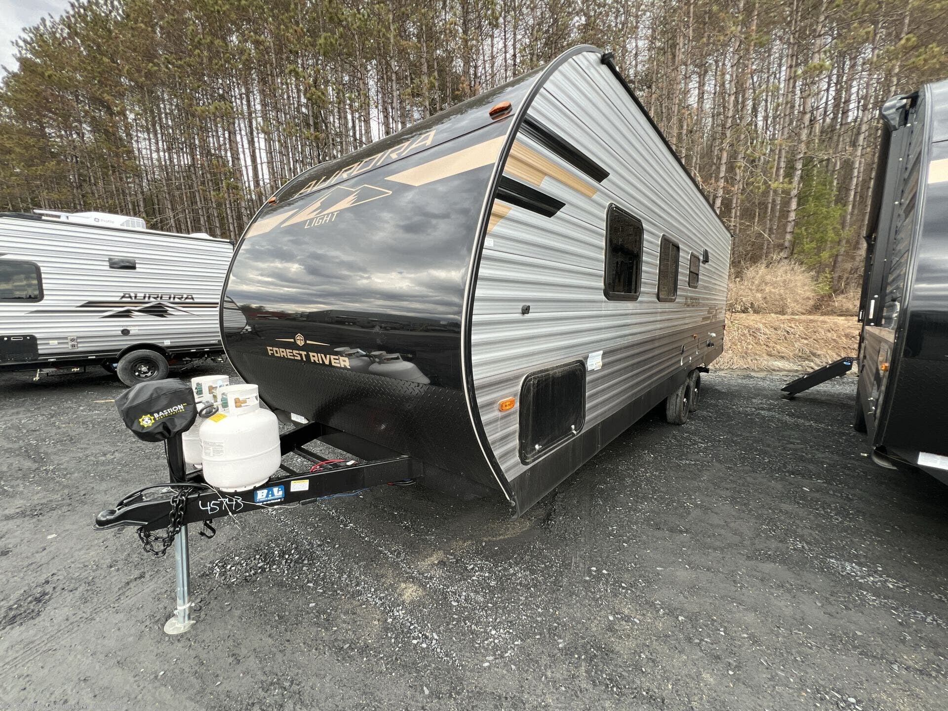 2025 Aurora Light 26BH by Forest River from Blue Compass RV Vermont in East Montpelier, Vermont