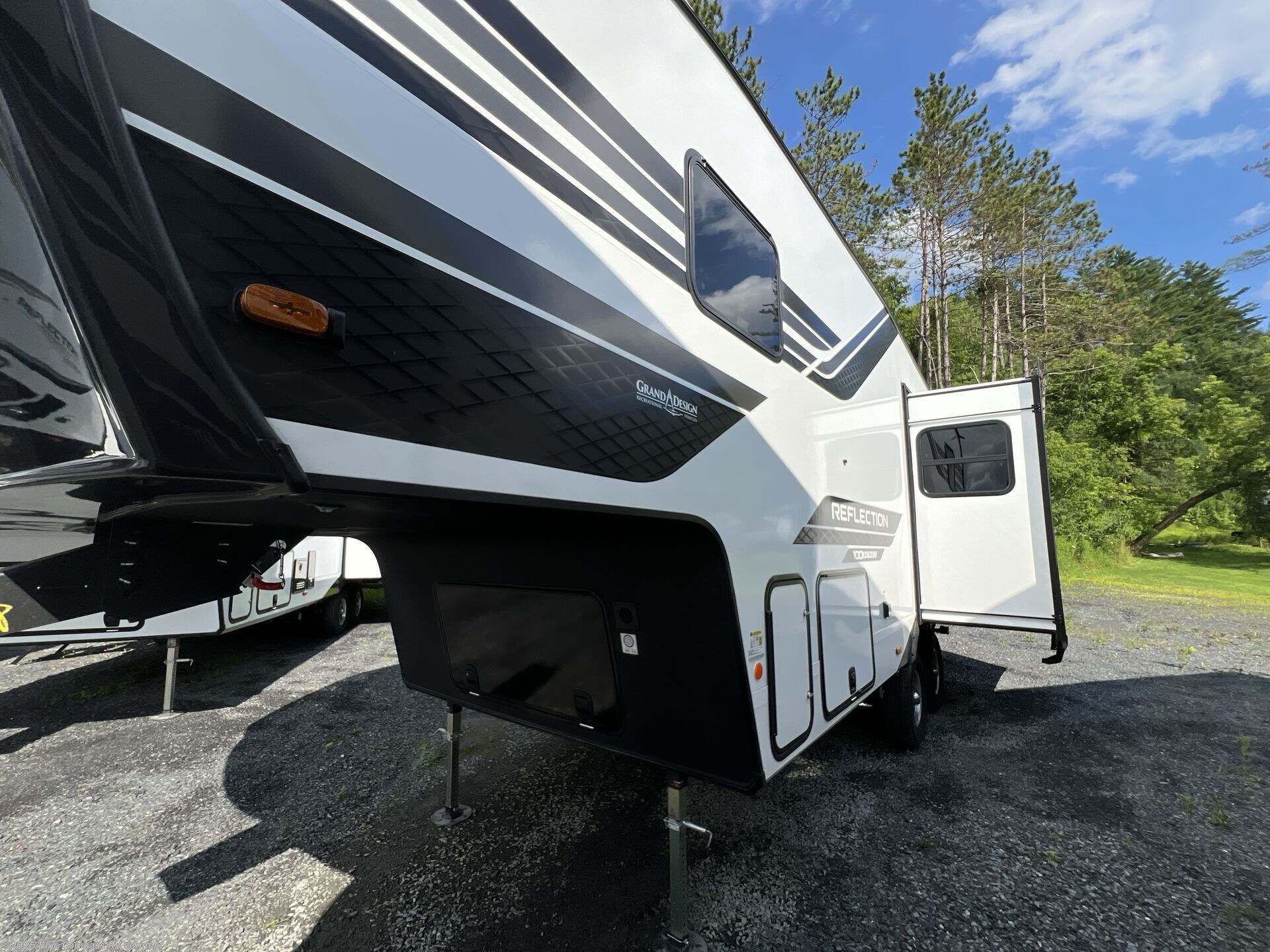 2026 Reflection 100 Series 22RK by Grand Design from Blue Compass RV Vermont in East Montpelier, Vermont