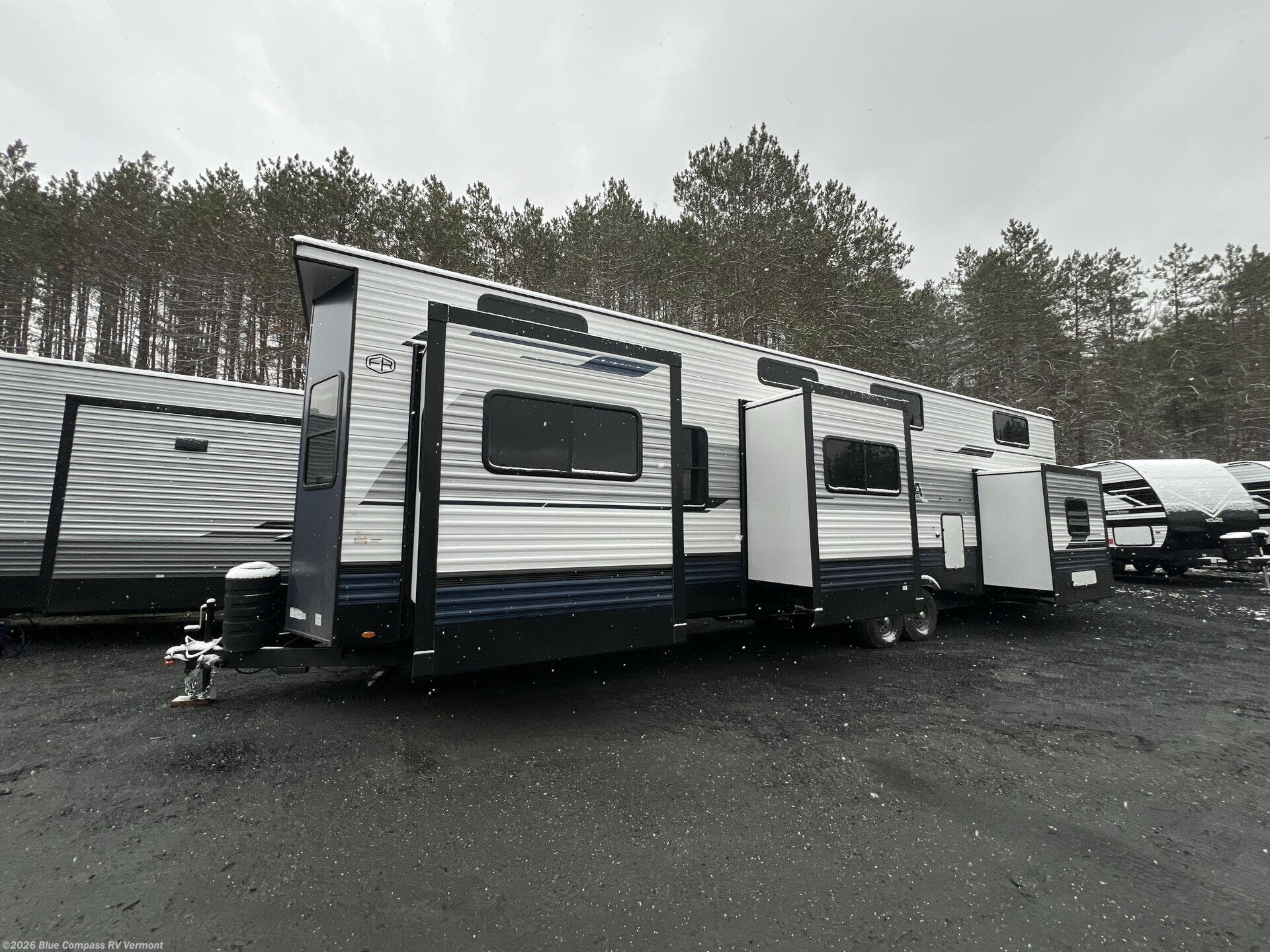 2026 Puma Vista 403LFT by Forest River from Blue Compass RV Vermont in East Montpelier, Vermont