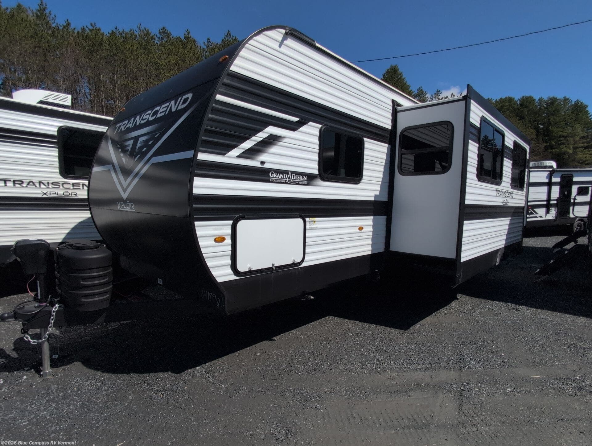 2026 Transcend Xplor 27DBX by Grand Design from Blue Compass RV Vermont in East Montpelier, Vermont