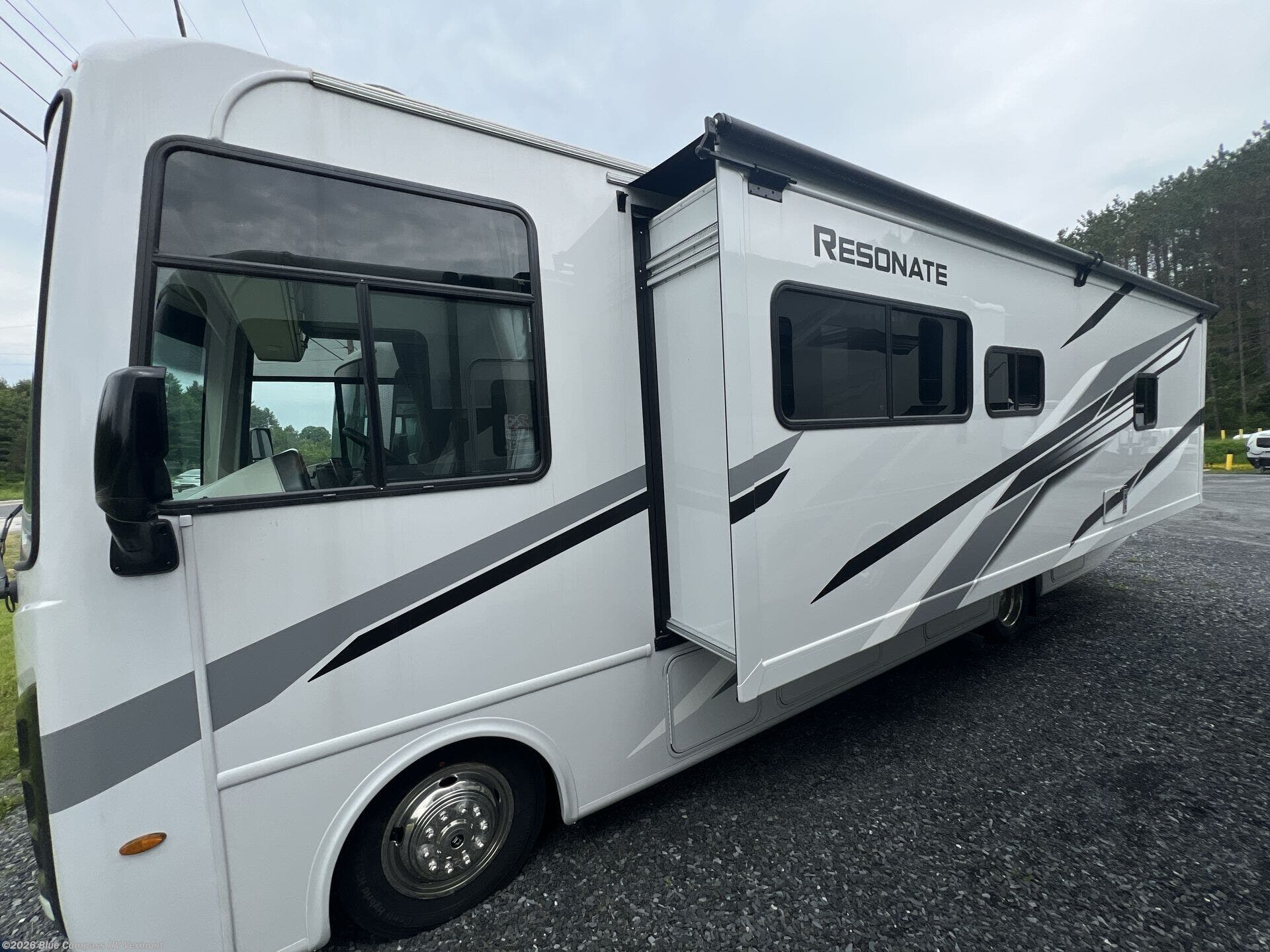 New 2025 Thor Motor Coach Resonate 29D available in East Montpelier, Vermont