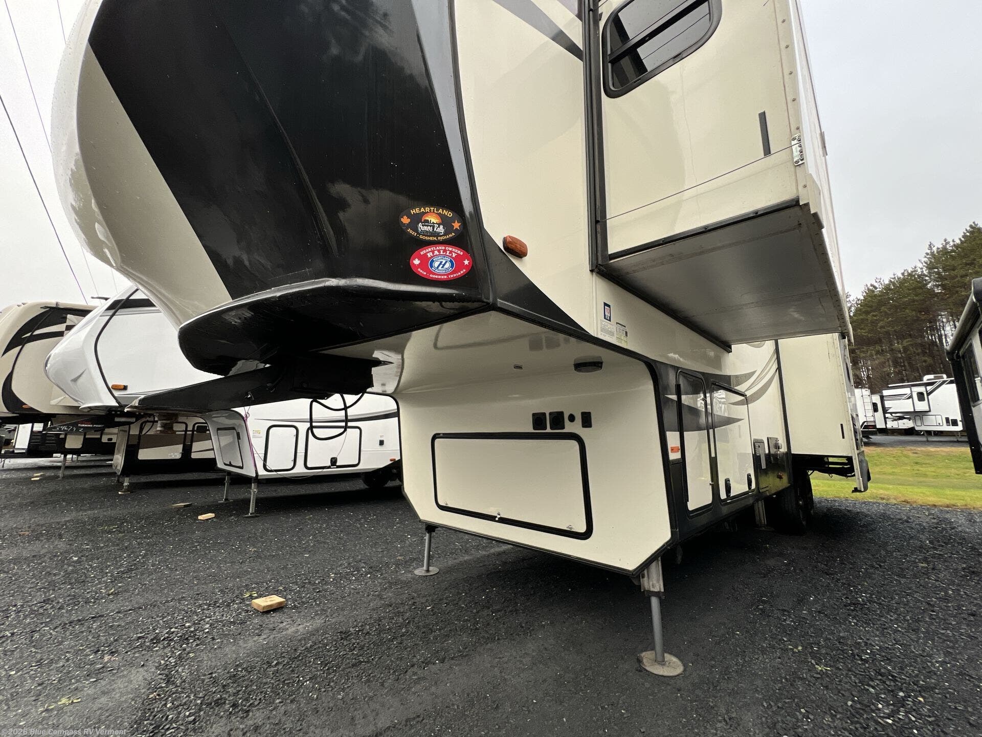 2017 Bighorn 3270RS by Heartland from Blue Compass RV Vermont in East Montpelier, Vermont