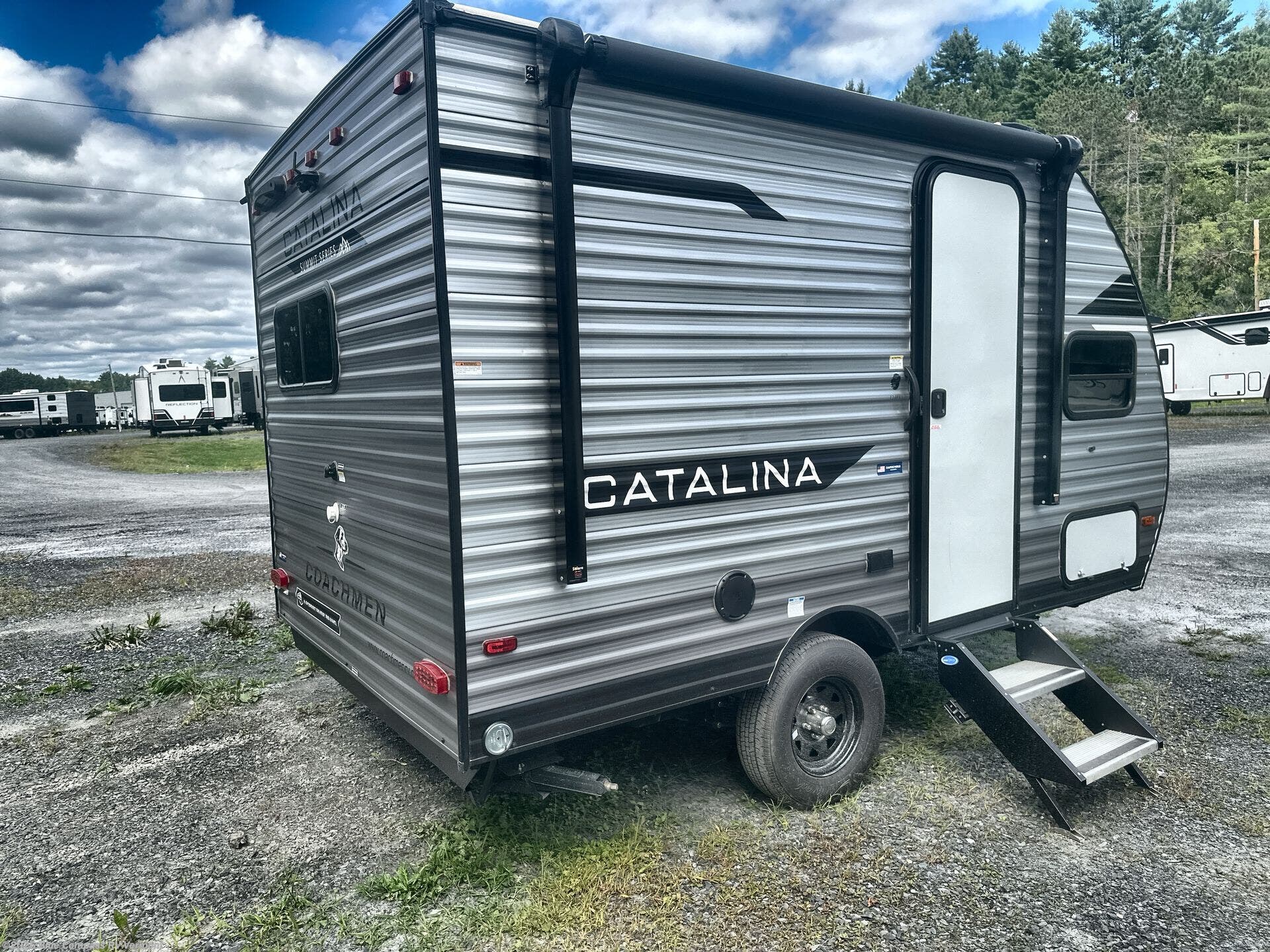 2025 Catalina Summit Series 7 134RKX by Coachmen from Blue Compass RV Vermont in East Montpelier, Vermont
