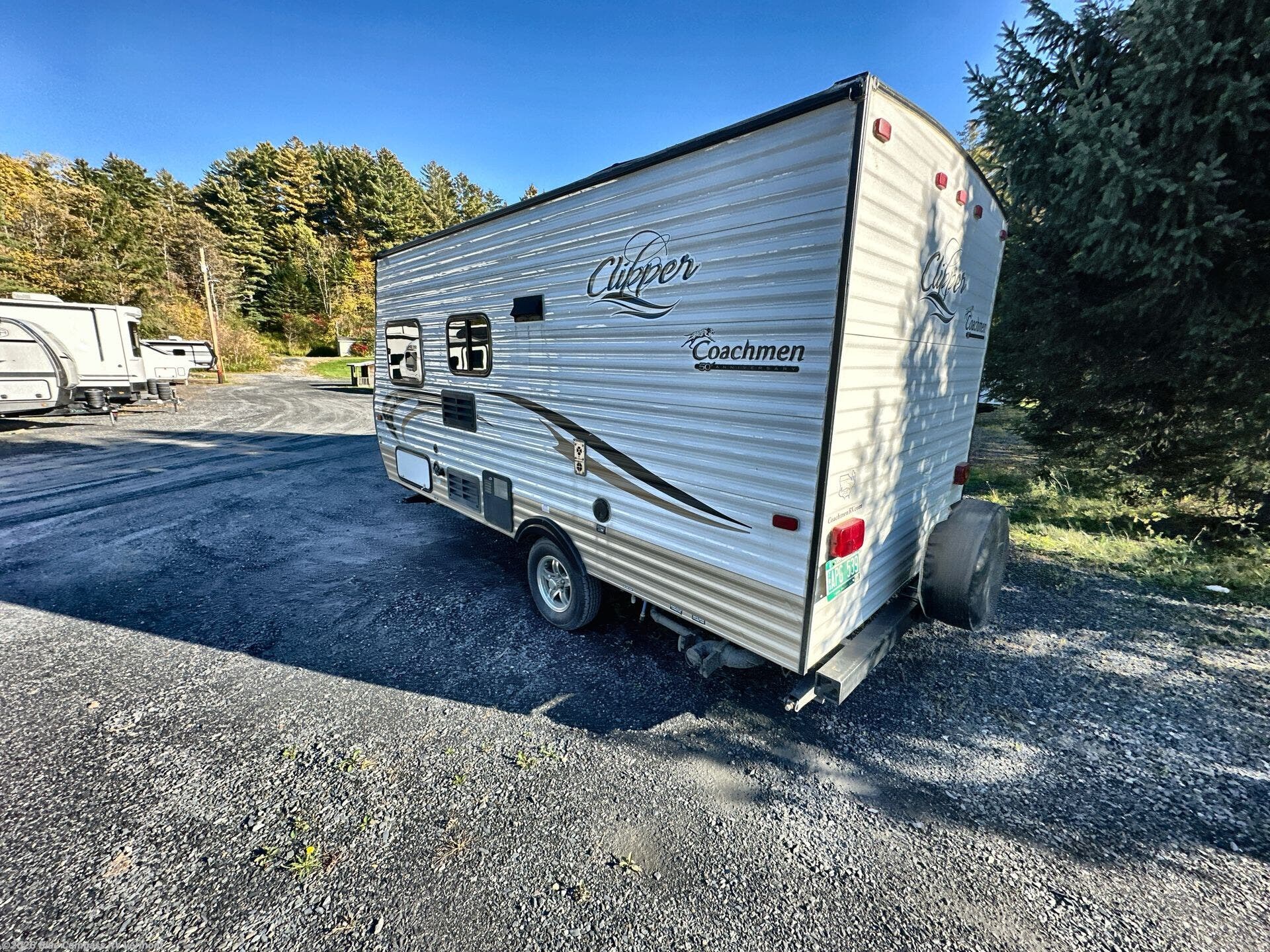 2014 Clipper Ultra-Lite 16FB by Coachmen from Blue Compass RV Vermont in East Montpelier, Vermont