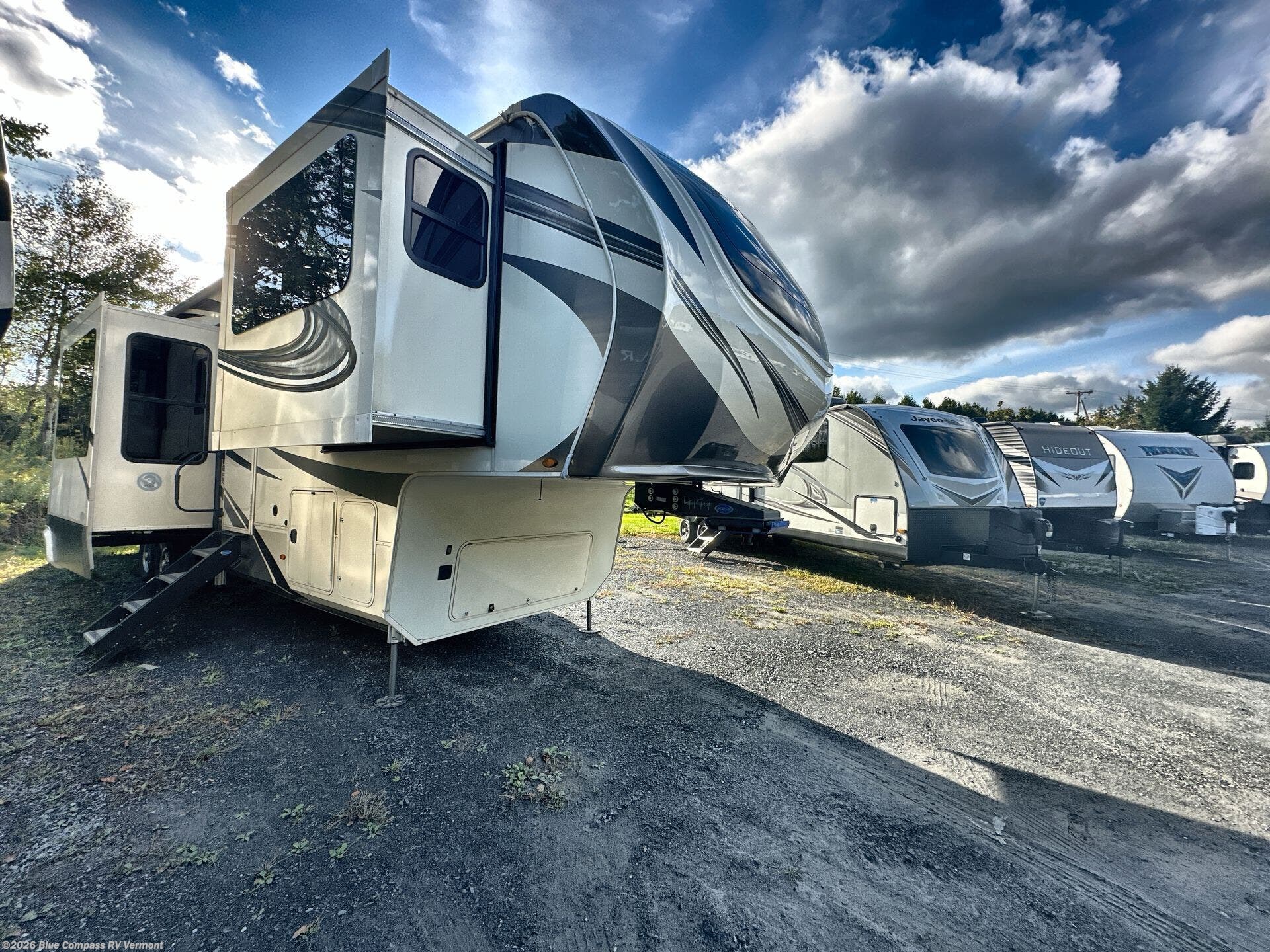 2021 Solitude 380FL by Grand Design from Blue Compass RV Vermont in East Montpelier, Vermont