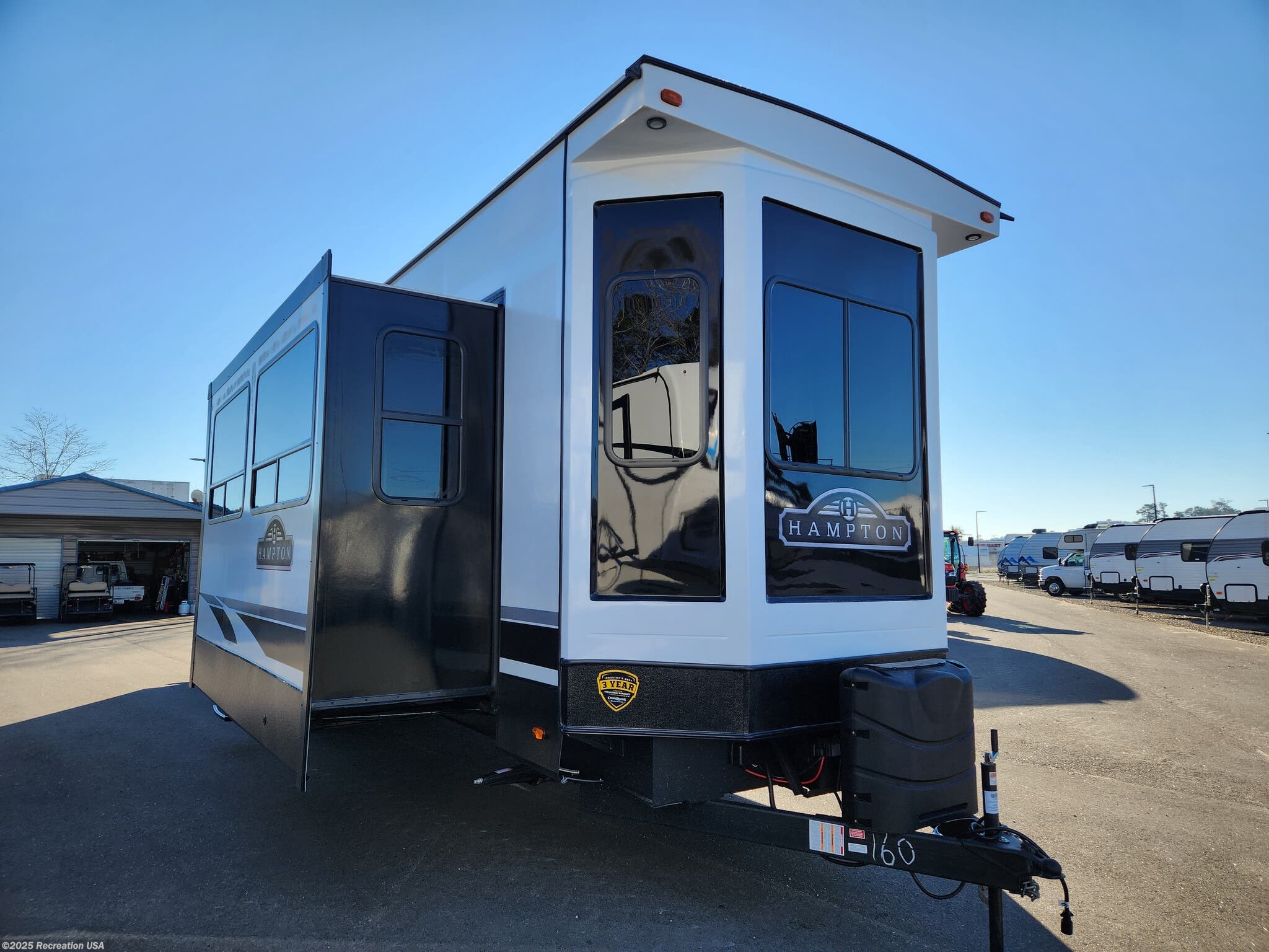 2023 CrossRoads Hampton HP370FDL RV for Sale in Myrtle Beach, SC 29588